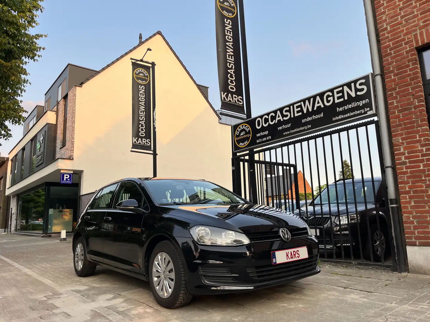 Volkswagen Golf 1.2/NIEUWSTAAT/AIRCO/TOUCH SCREEN/GARANTIE Zwart - 1