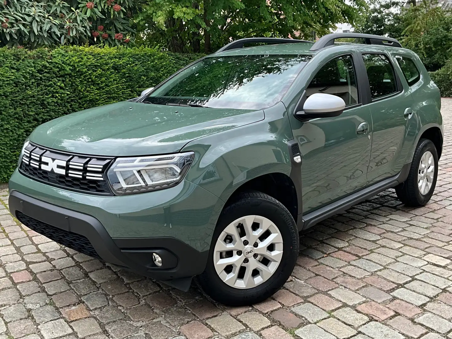 Dacia Duster Duster 1.0 TCe Journey  ### 22000 km ### Groen - 1