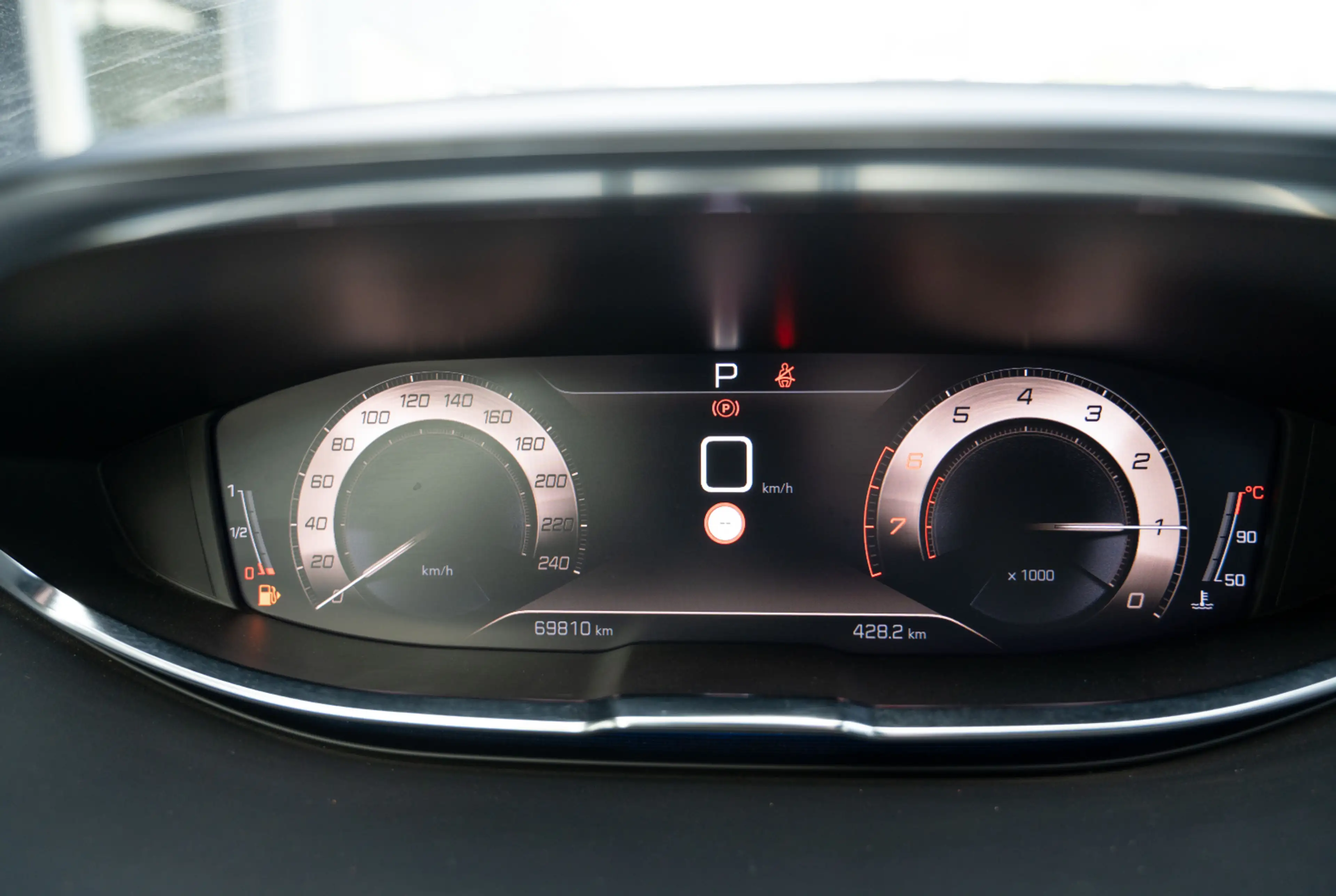 Peugeot 3008 GT 1.2 PureTech 130 EAT8 *ELEKT. HECKKLAPPE*360° KAMERA* *INVENTUR-SALE* — photo 14