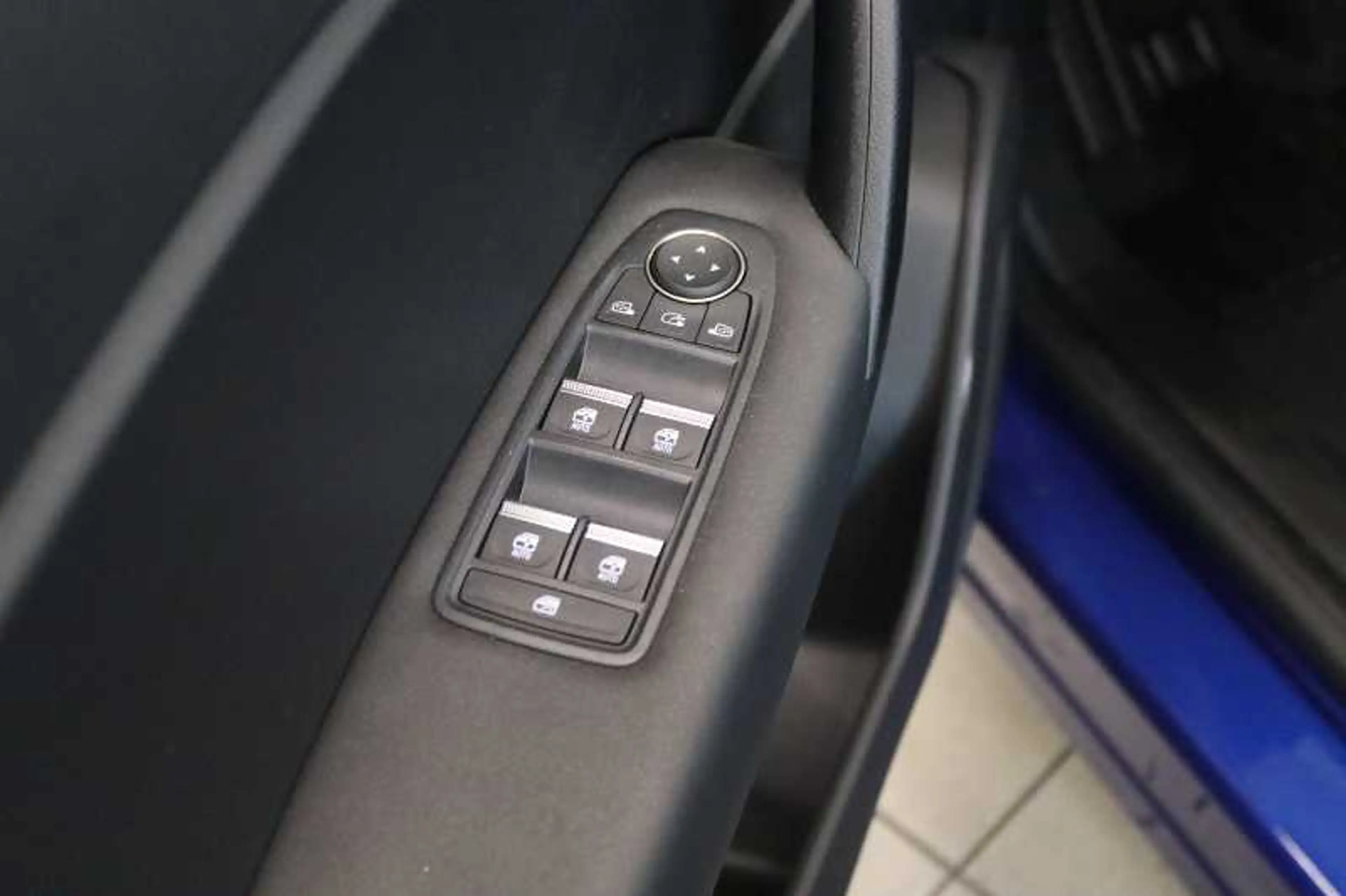 Mitsubishi Grandis Diamant PLUS 1.3 T-Benziner 7-DCT — photo 7