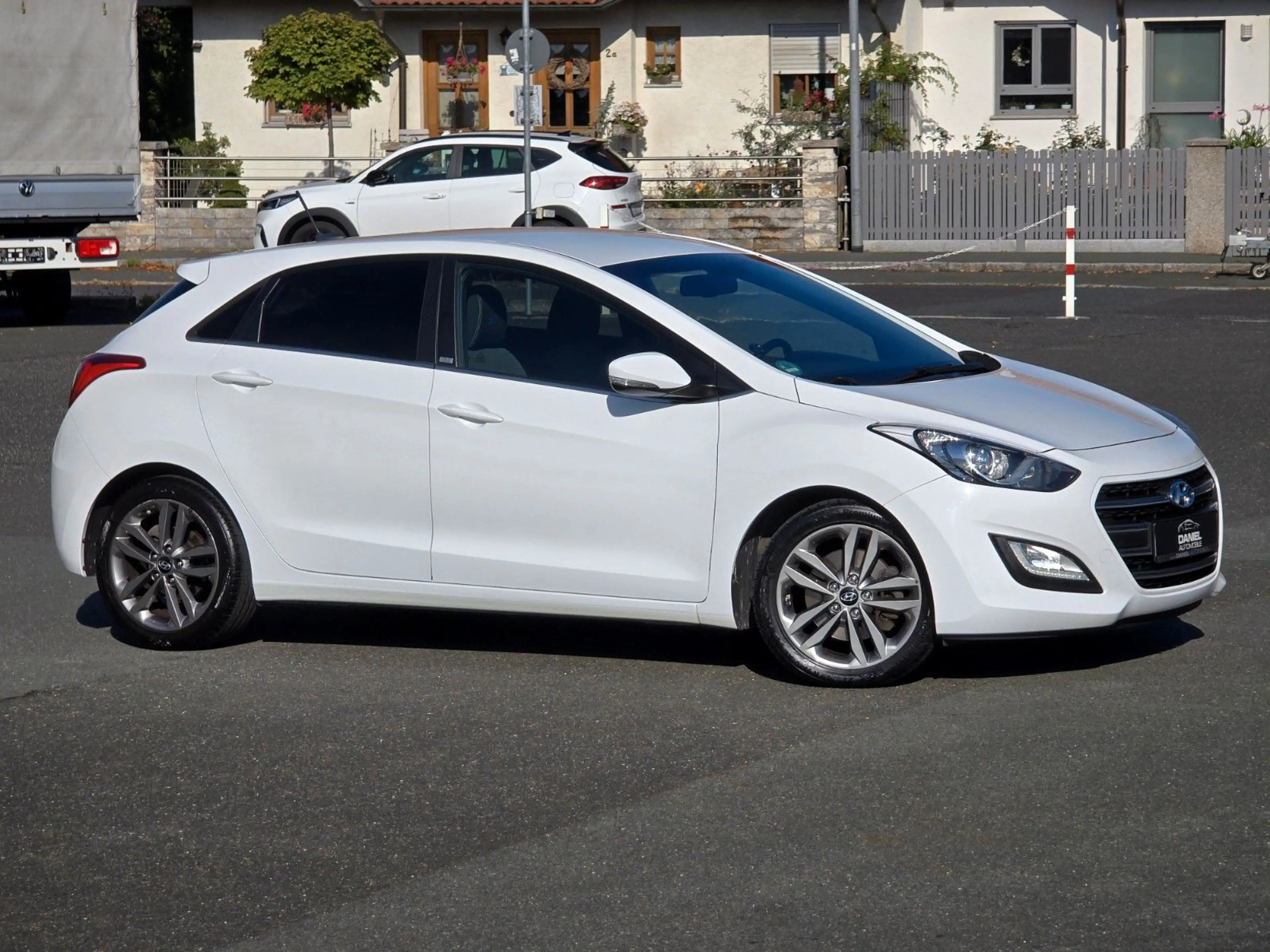 Hyundai i30 Lim. 1.6 CRDi blue Passion Aut. NAVI+KAM+ALU — photo 8