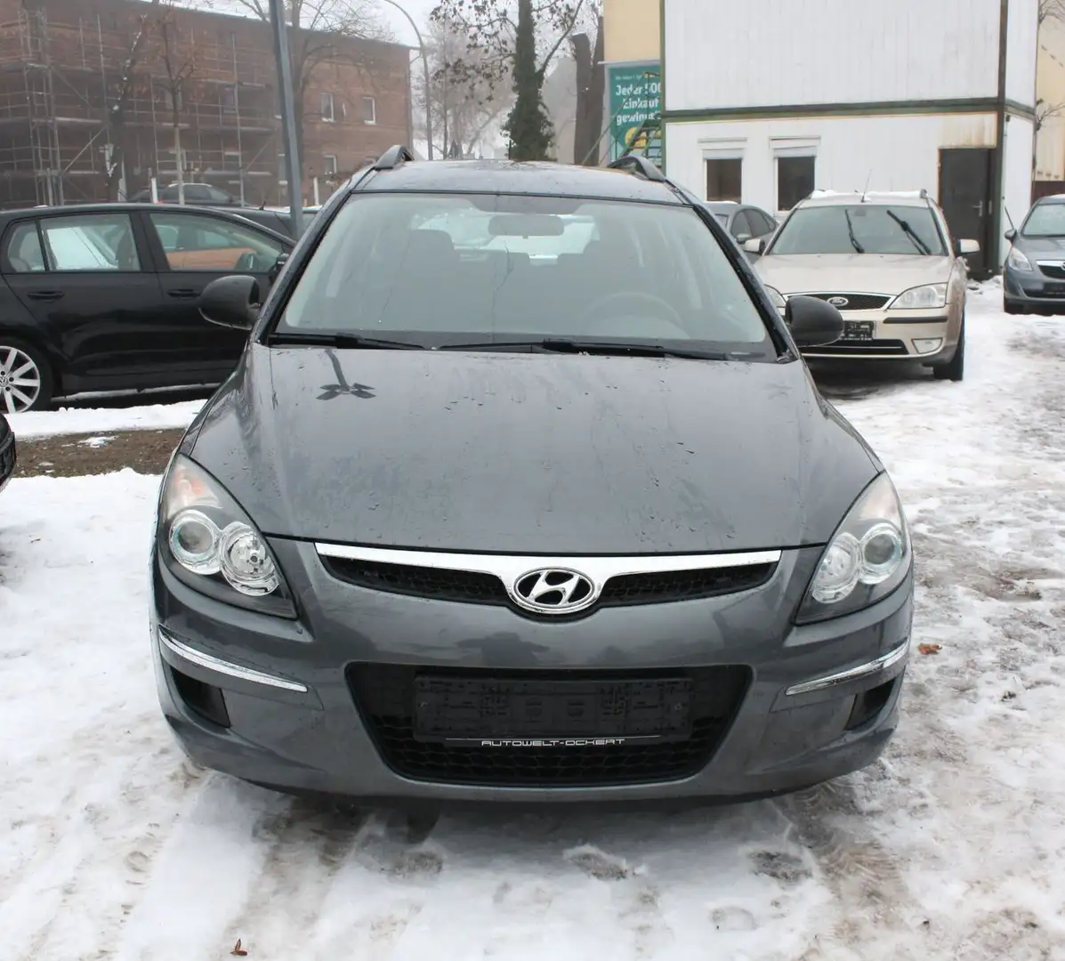 Hyundai i30 cw Edition+/TÜV/AU 12/2027 Grau - 2