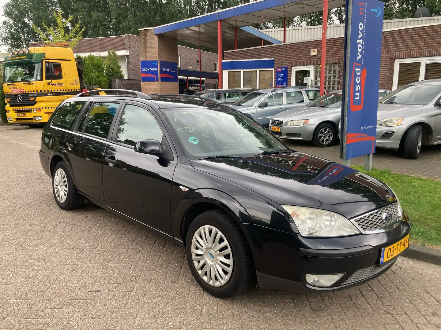 Ford Mondeo 1.8 16V 125pk First Edition AIRCO, TREKHAAK, NIEUW Zwart - 1