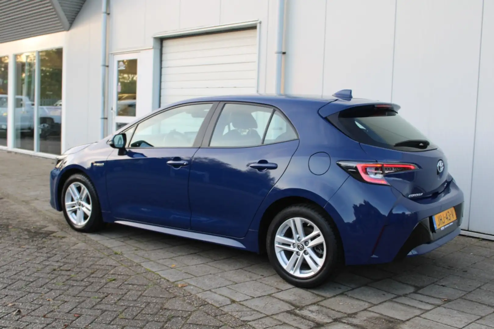 Toyota Corolla 1.8 Hybrid Active Bleu - 2