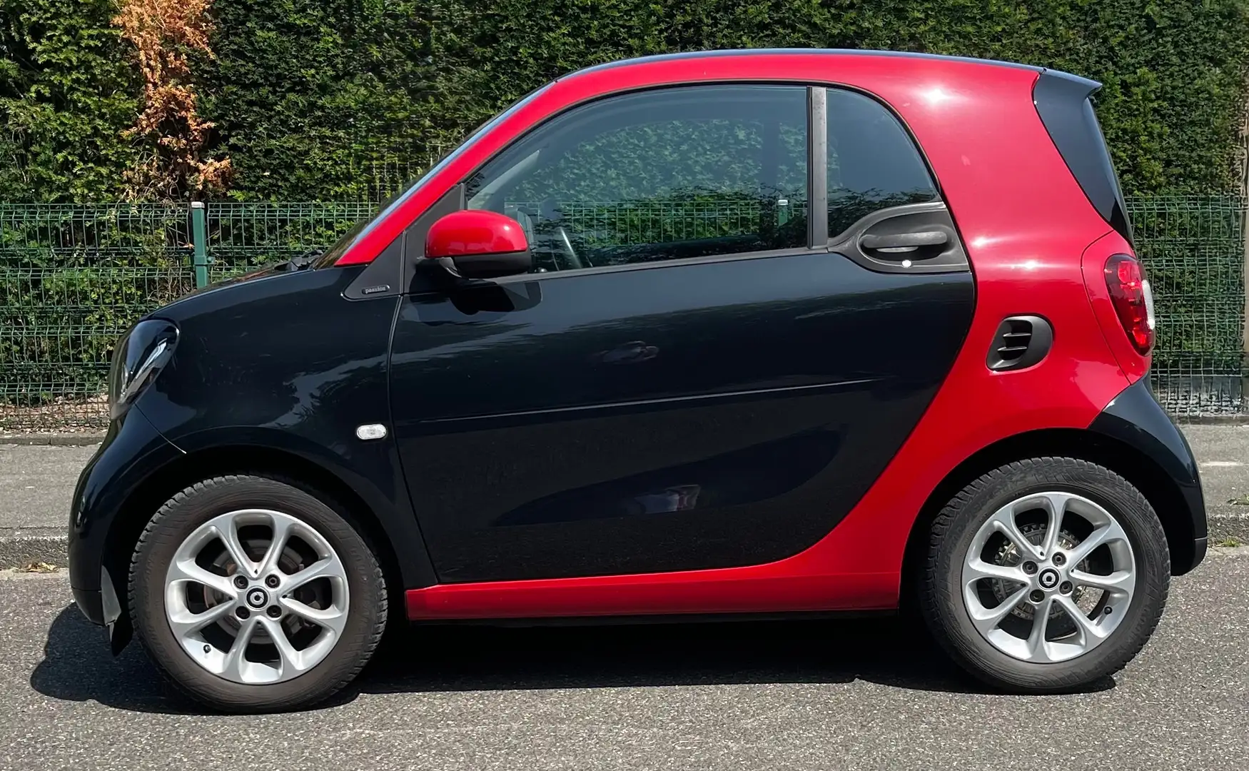 smart forTwo smart fortwo coupe coupe Schwarz - 1