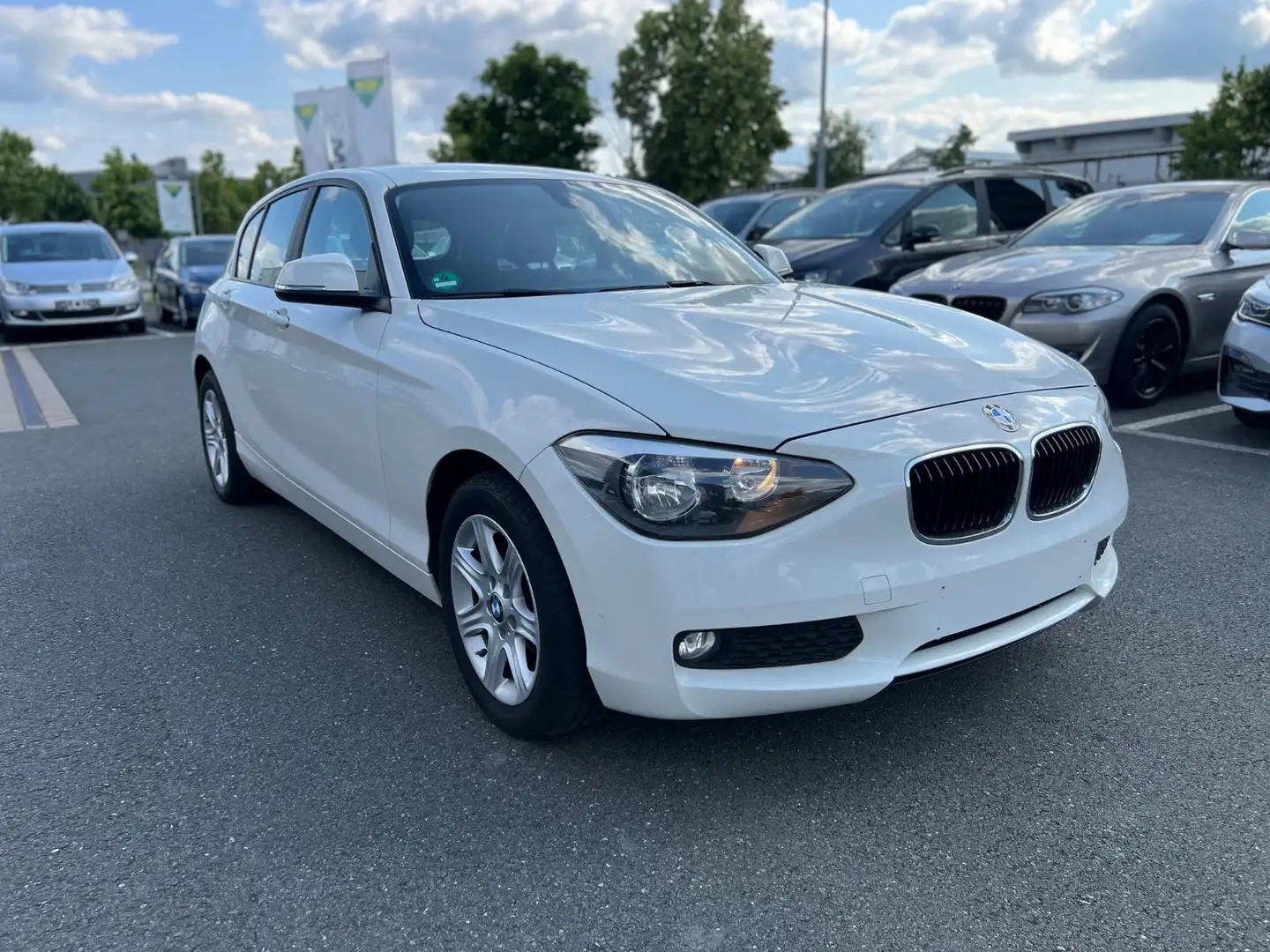 BMW 114 Baureihe 1 Lim. 5-trg. 114 i Weiß - 2