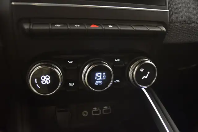 Renault Clio view 11