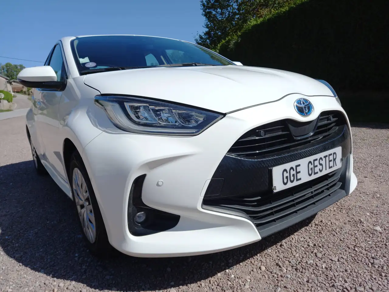 Toyota Yaris Yaris — photo 2
