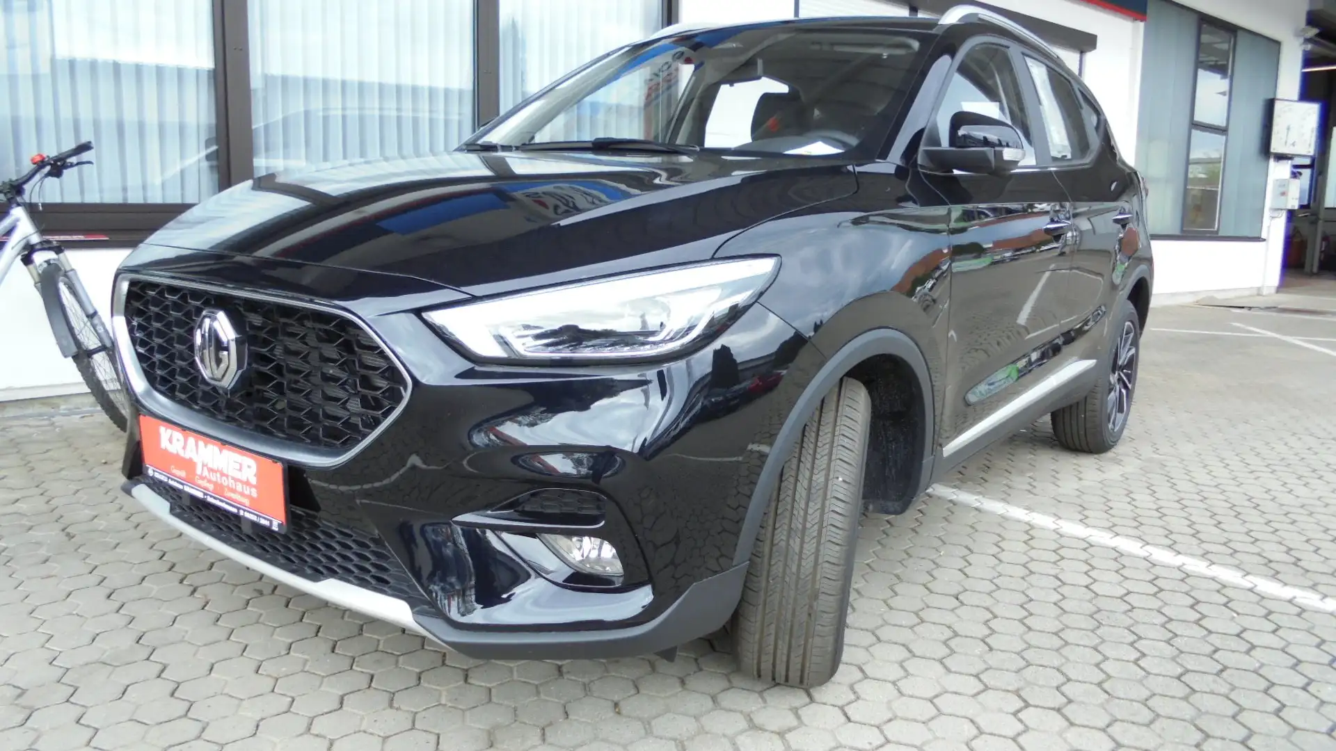 MG ZS ICE 1.5 VTI-tech Luxury Noir - 1