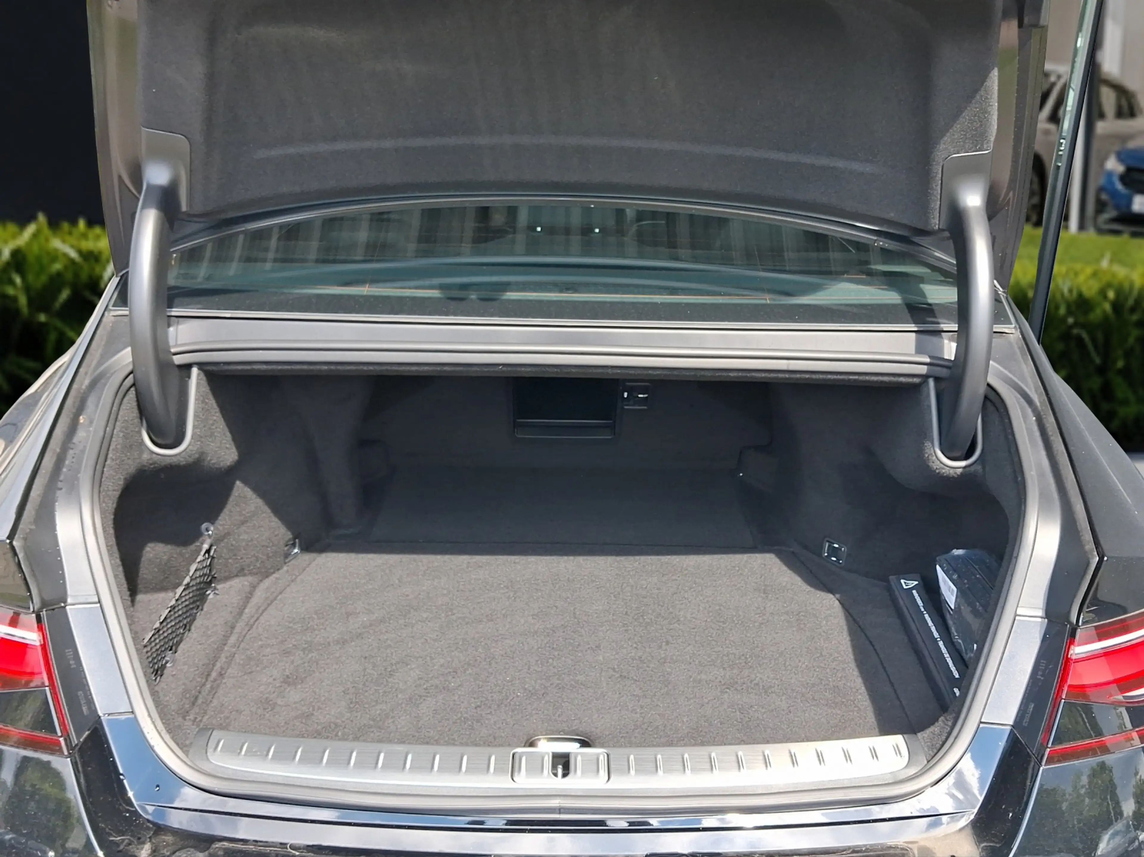 Genesis G90 T Mild Hybrid 3.5 AWD Pano B&O HuD 4-Sitzer — photo 14