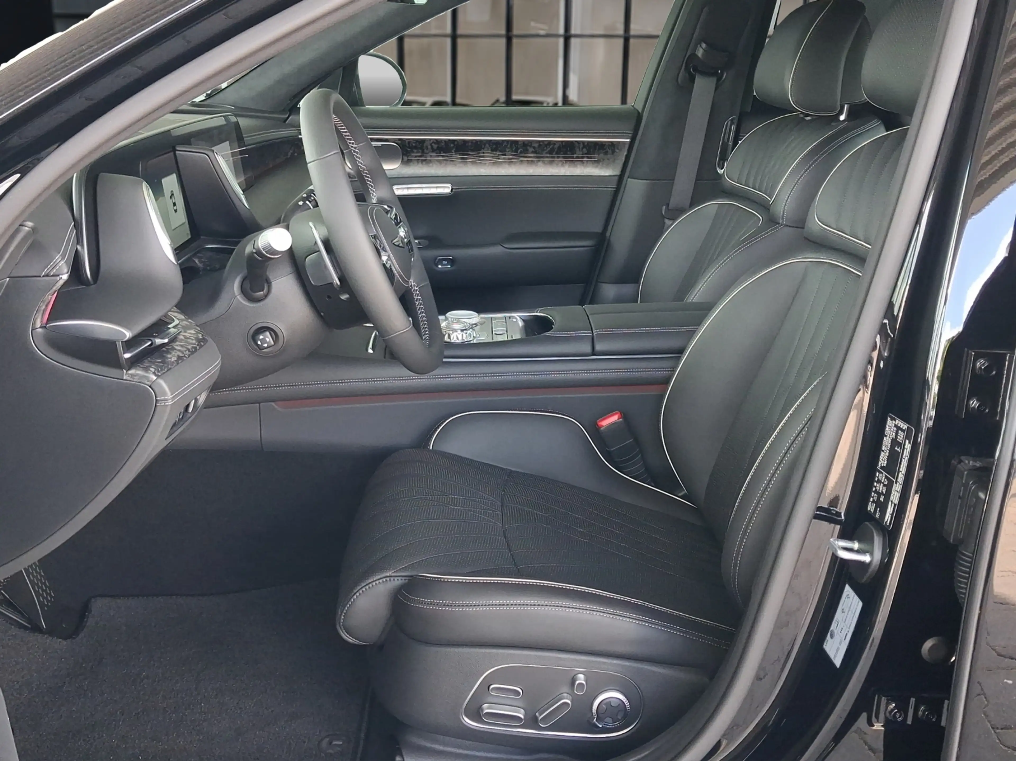 Genesis G90 T Mild Hybrid 3.5 AWD Pano B&O HuD 4-Sitzer — photo 5