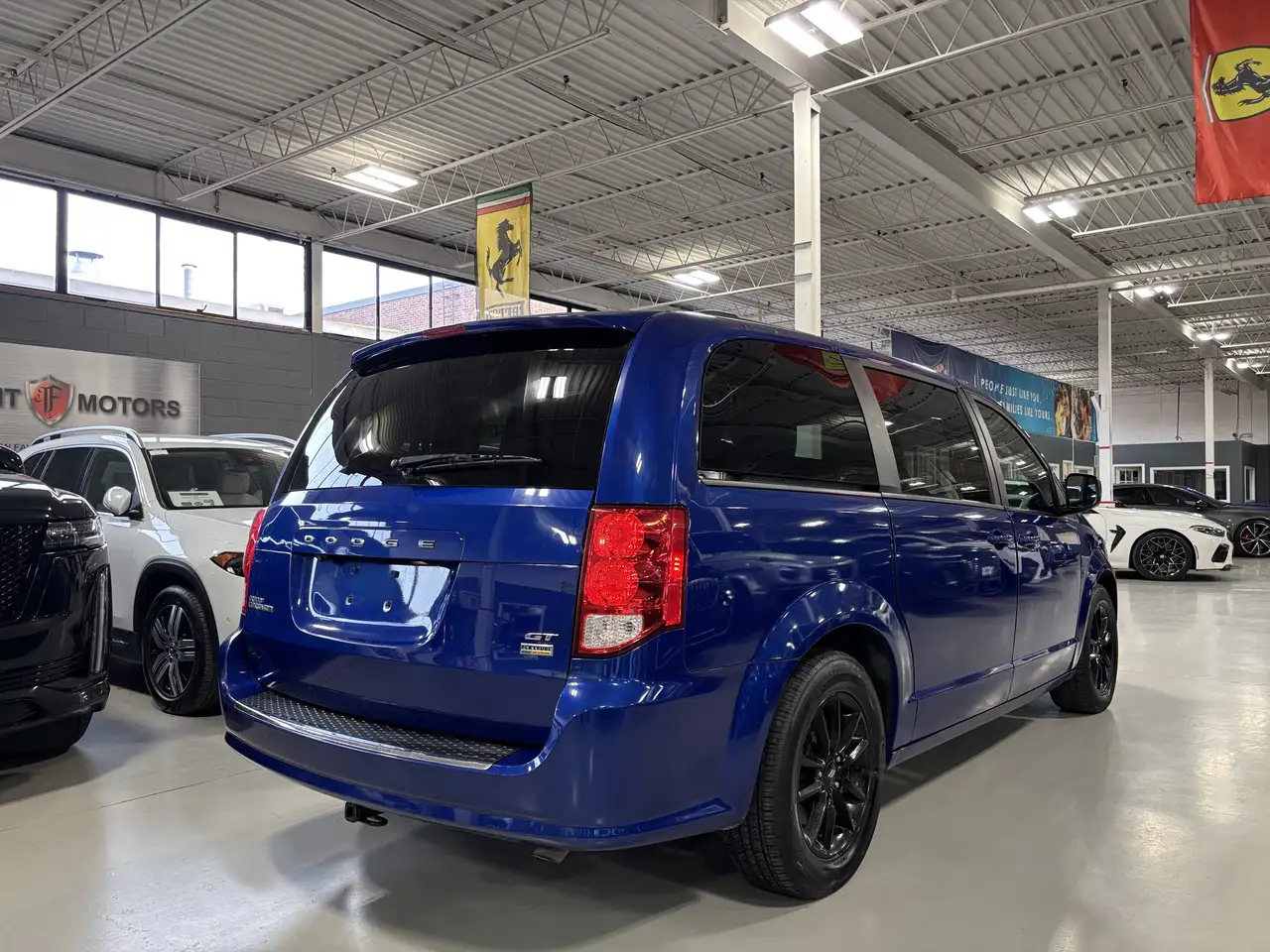 Dodge Grand Caravan снимка Dodge Grand Caravan