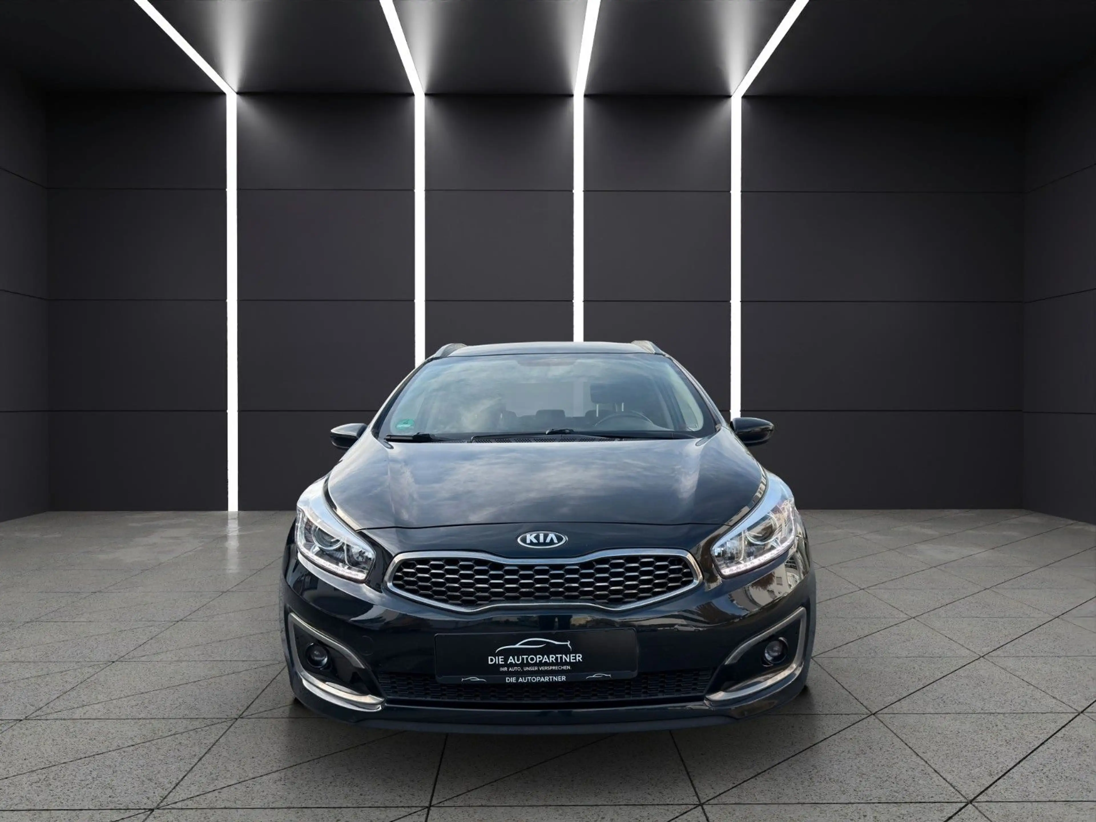 Kia Ceed SW / cee'd SW 1.6 GDI Dream Team Prem.-Paket+ NAV KAM — photo 8