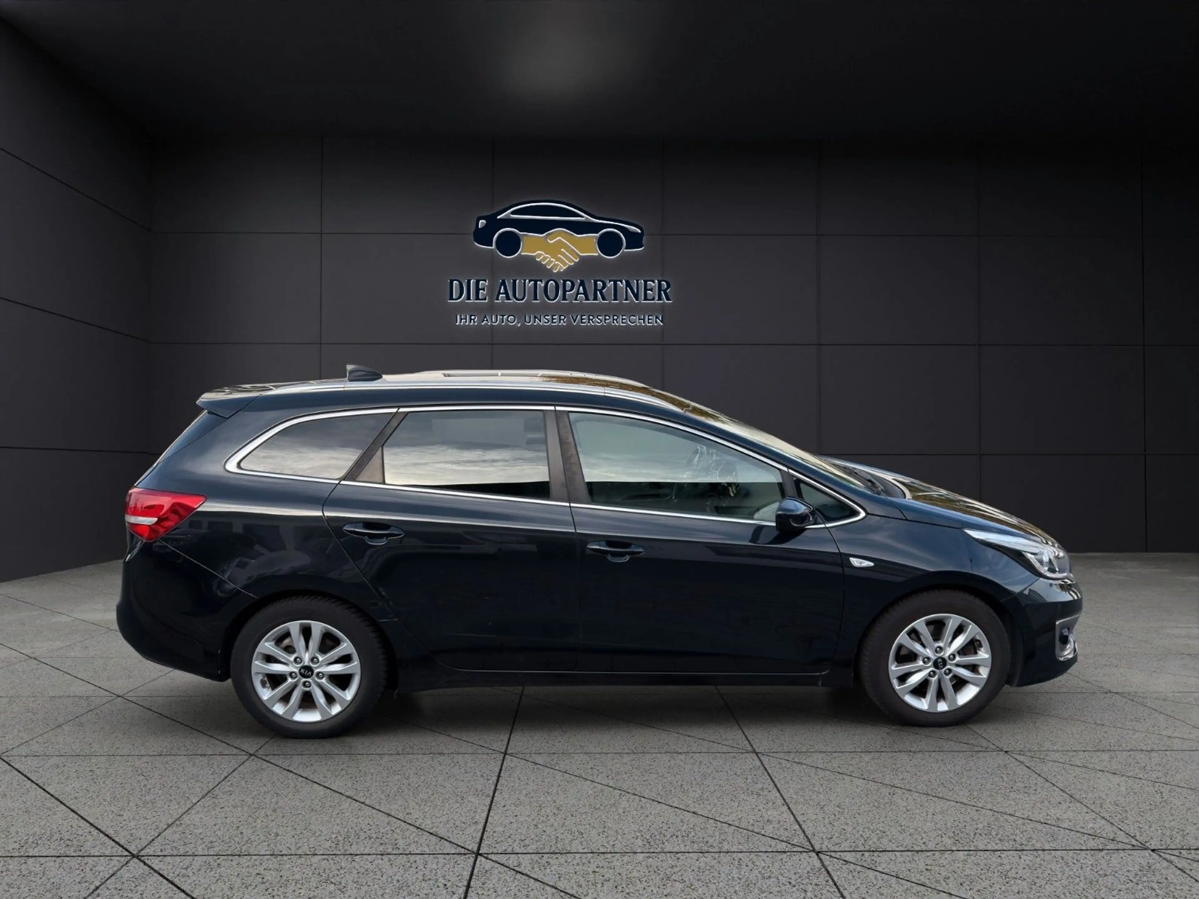 Kia Ceed SW / cee'd SW 1.6 GDI Dream Team Prem.-Paket+ NAV KAM — photo 6