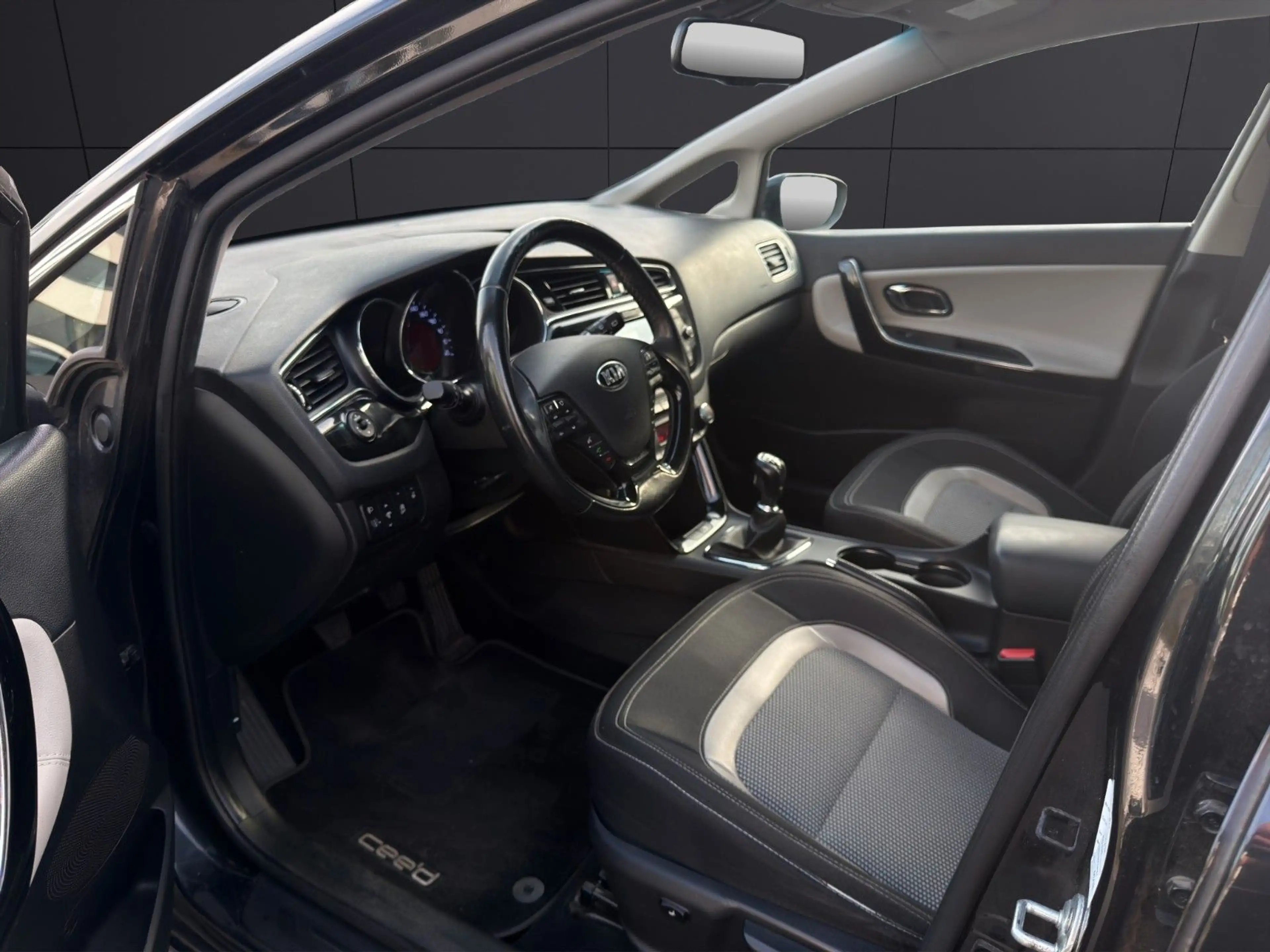 Kia Ceed SW / cee'd SW 1.6 GDI Dream Team Prem.-Paket+ NAV KAM — photo 10
