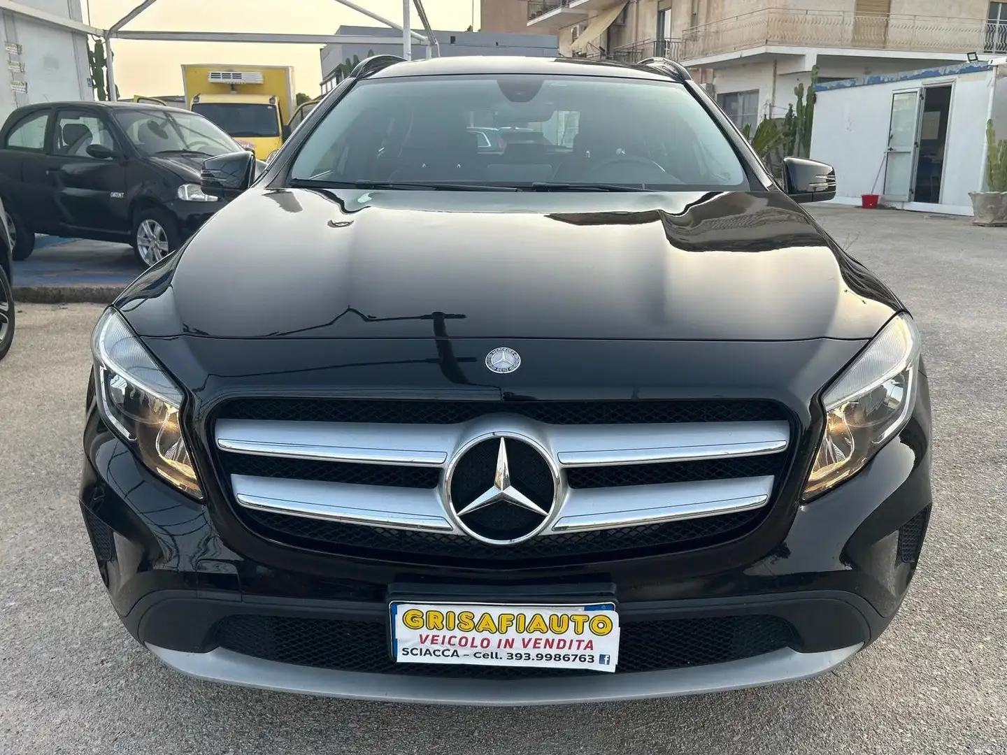 Mercedes-Benz GLA 180 GLA 180 d Business Nero - 2