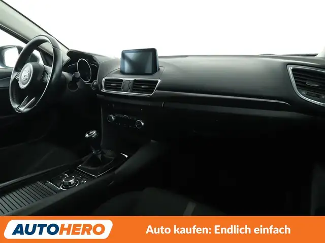 Mazda 3 view 13