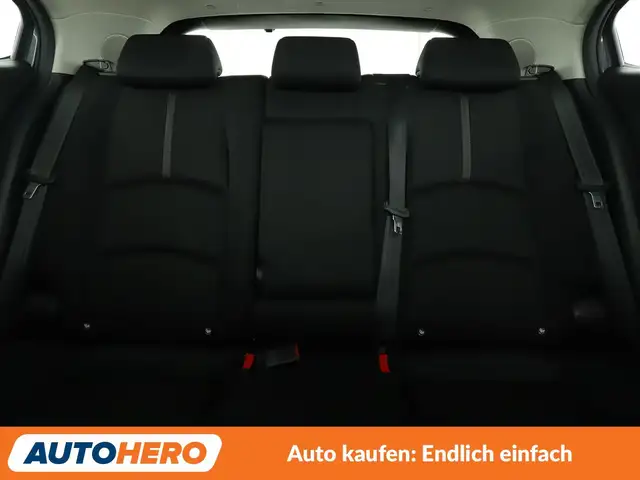 Mazda 3 view 15
