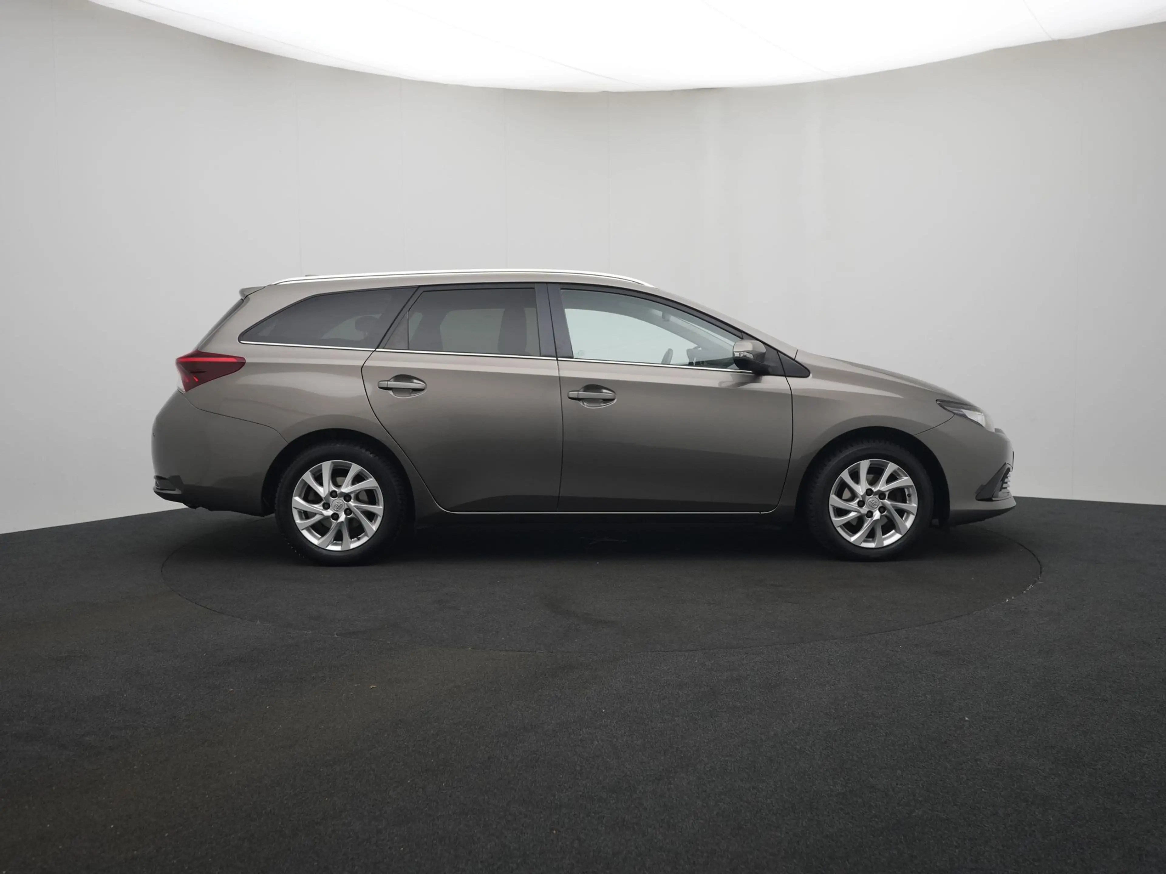 Toyota Auris Touring Sports 1.2T Energy Plus | NL Auto | Naviga — photo 11
