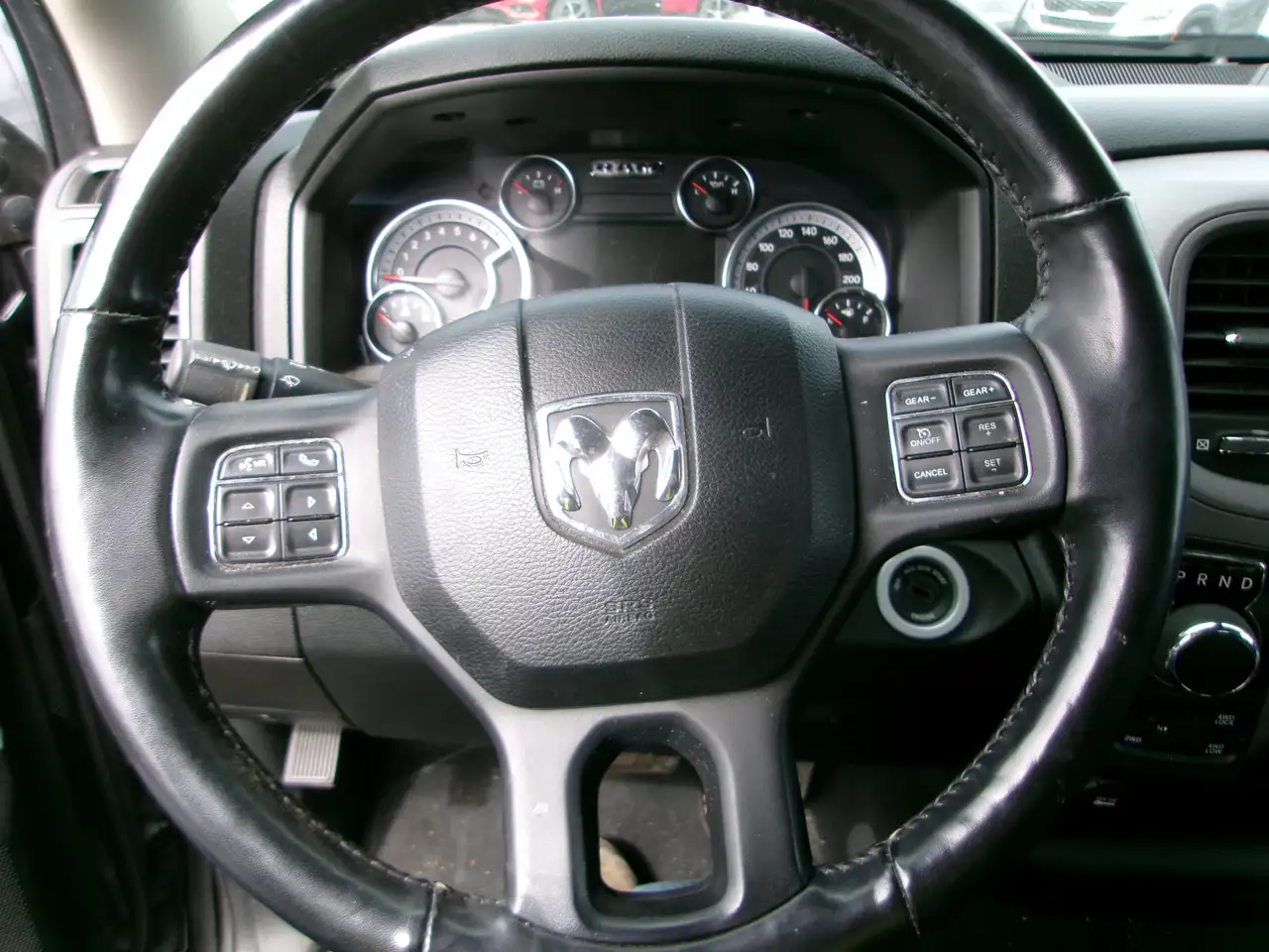 RAM 1500 снимка RAM 1500