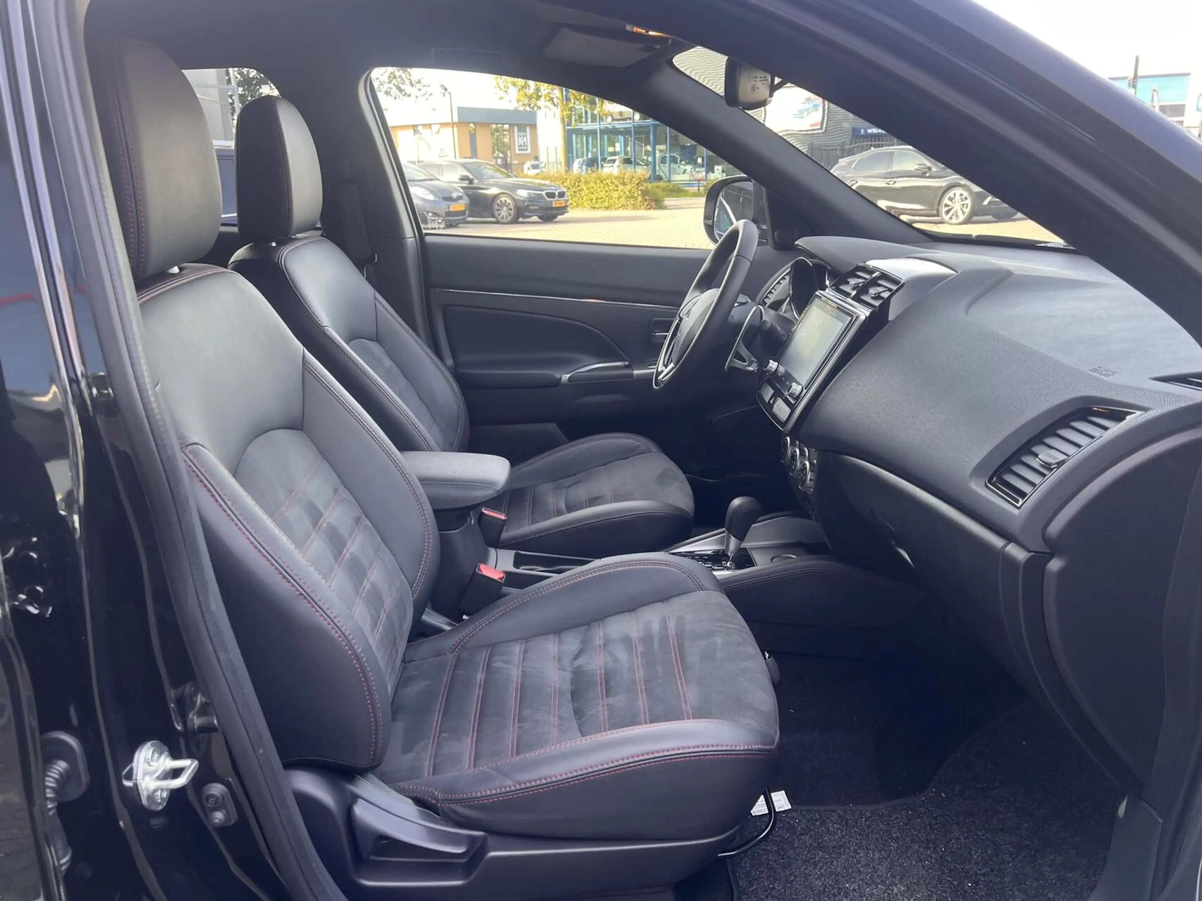 Mitsubishi ASX 2.0 Intense Automaat Clima Cruise PDC LED NAP — photo 21