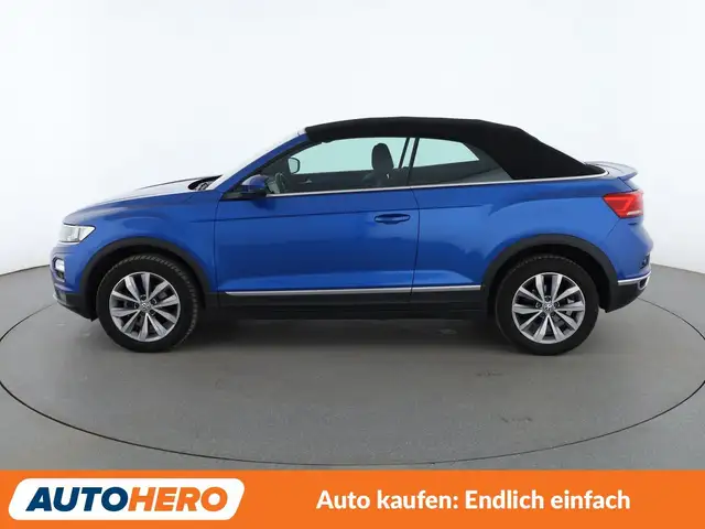 Volkswagen T-Roc view 3