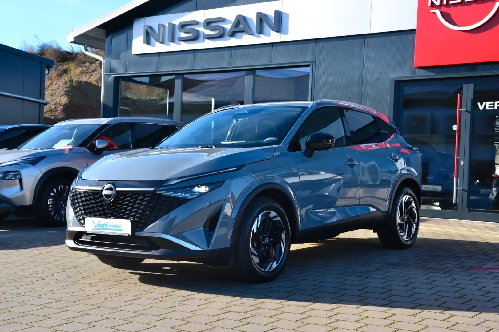 Nissan Qashqai 1.3 DIG-T MHEV Xtronic N-Connecta 4x4 Grün - 2