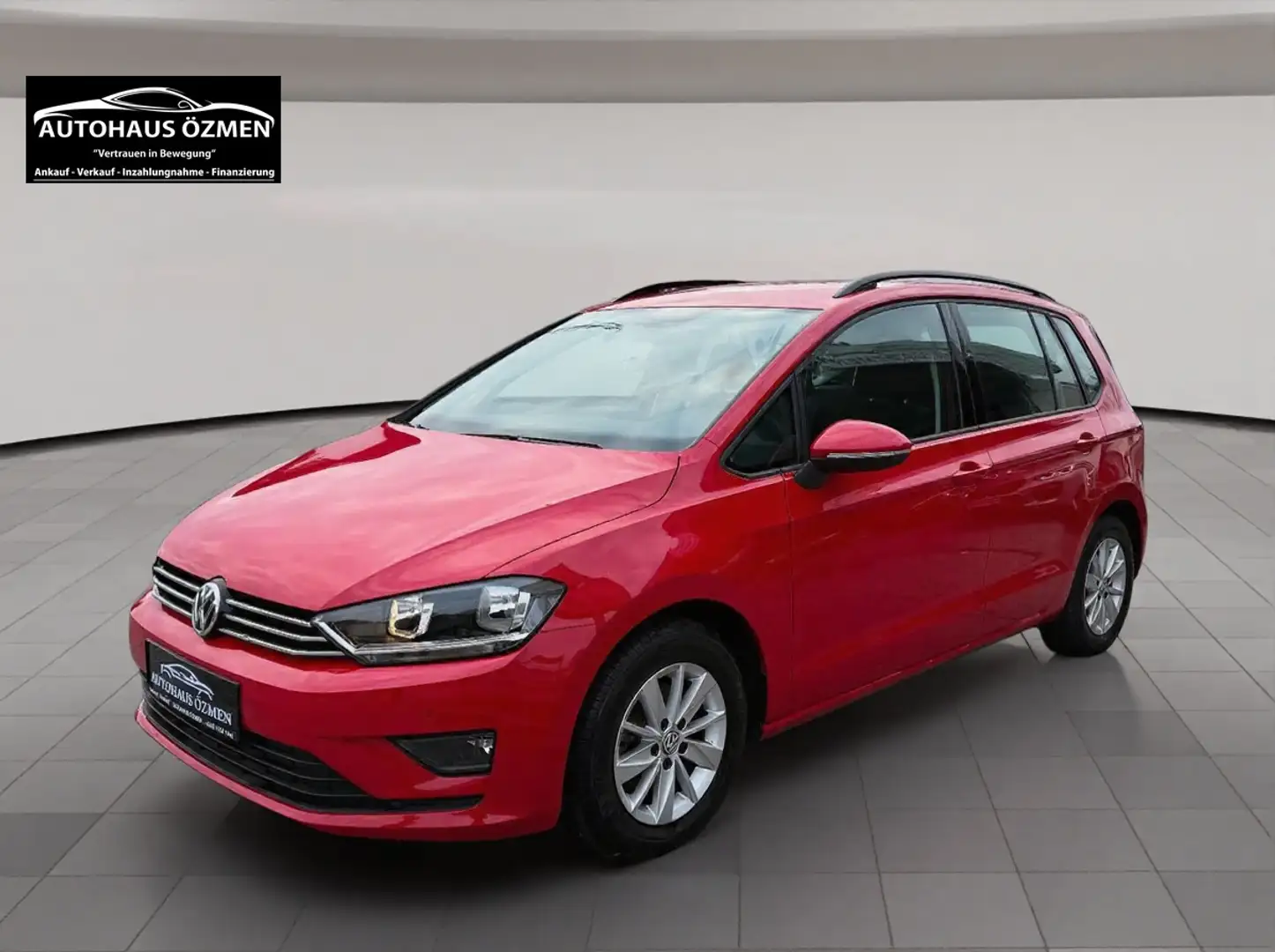 Volkswagen Golf VII Sportsvan 1.2 TSI Rabbit BlueMotion Tech Rood - 1
