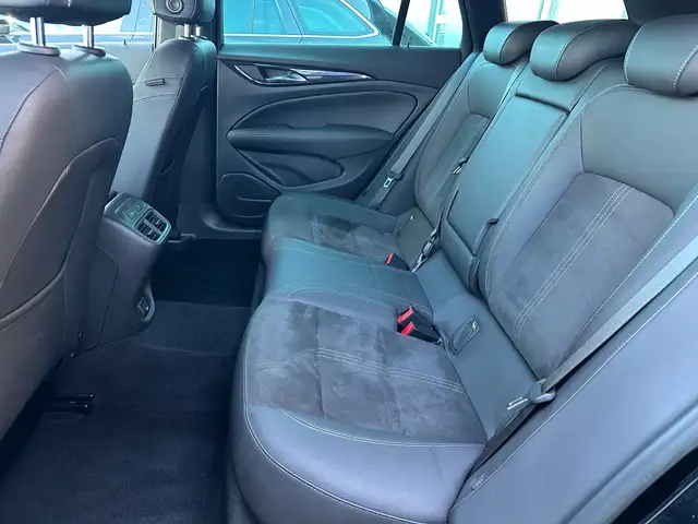 Opel Insignia view 12