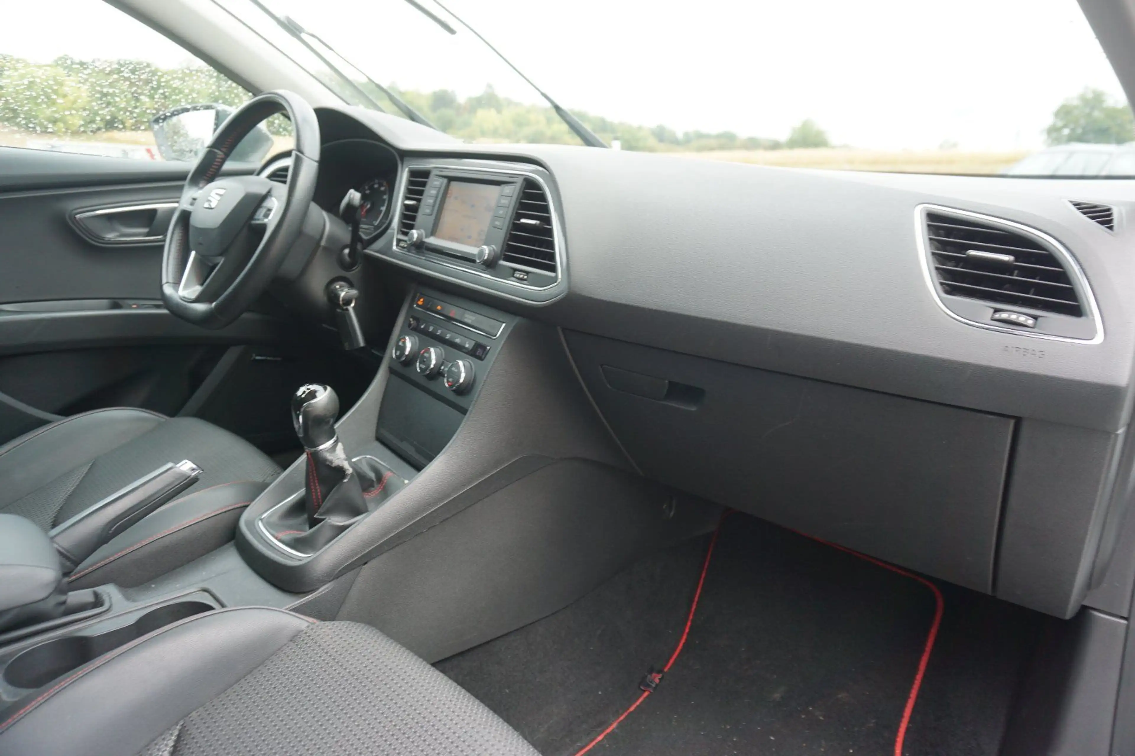 SEAT Leon FR — photo 11