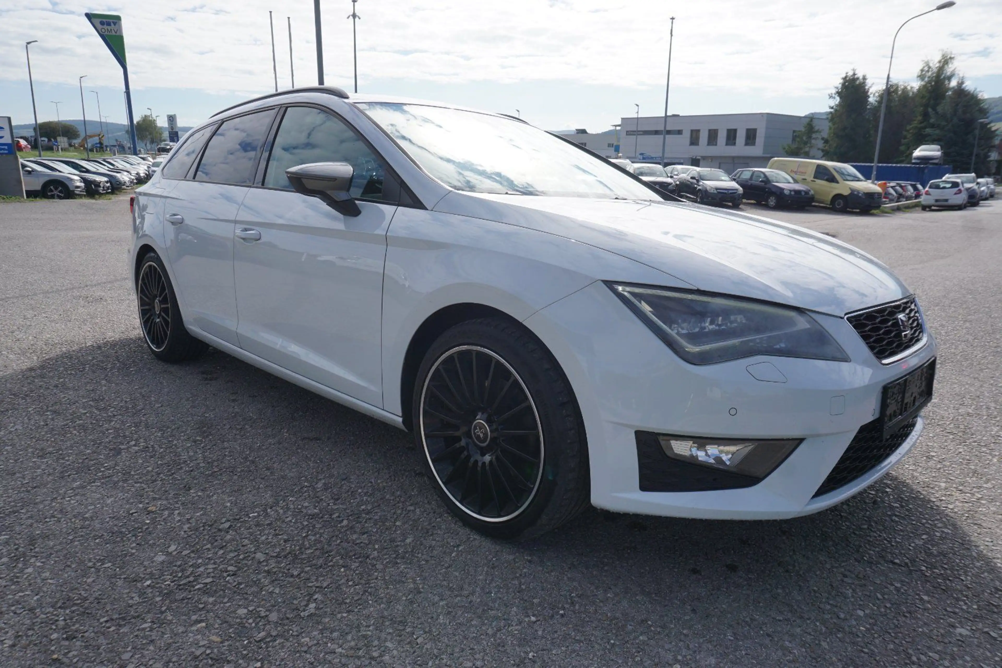 SEAT Leon FR — photo 8