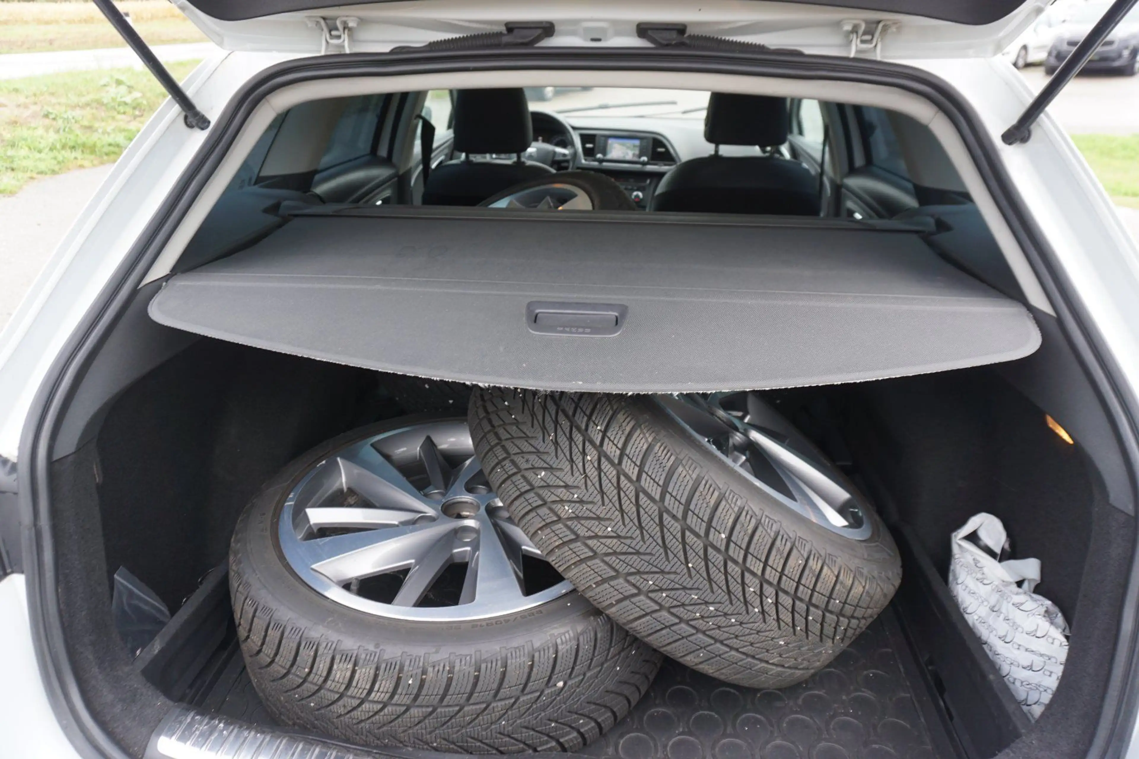 SEAT Leon FR — photo 14