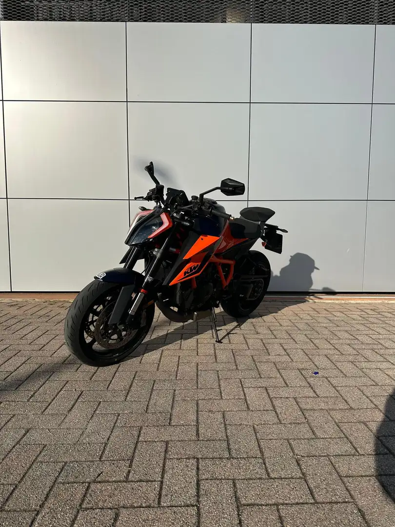 KTM 1290 Super Duke R - 1