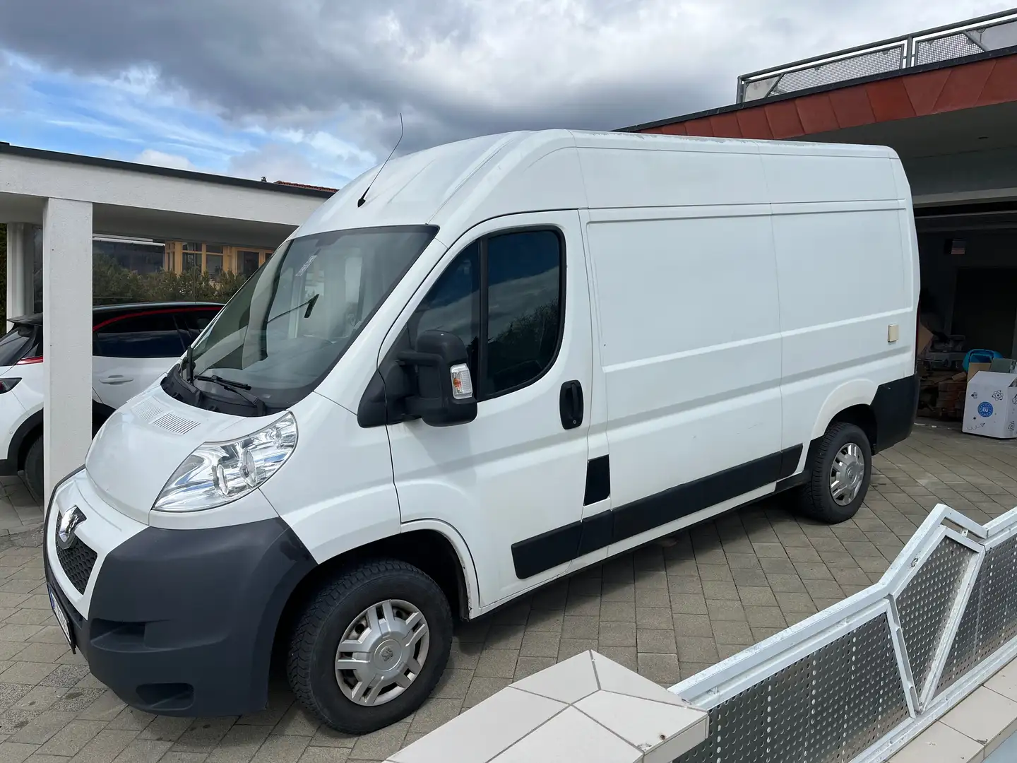 Peugeot Boxer L2H2 110HDI Weiß - 2