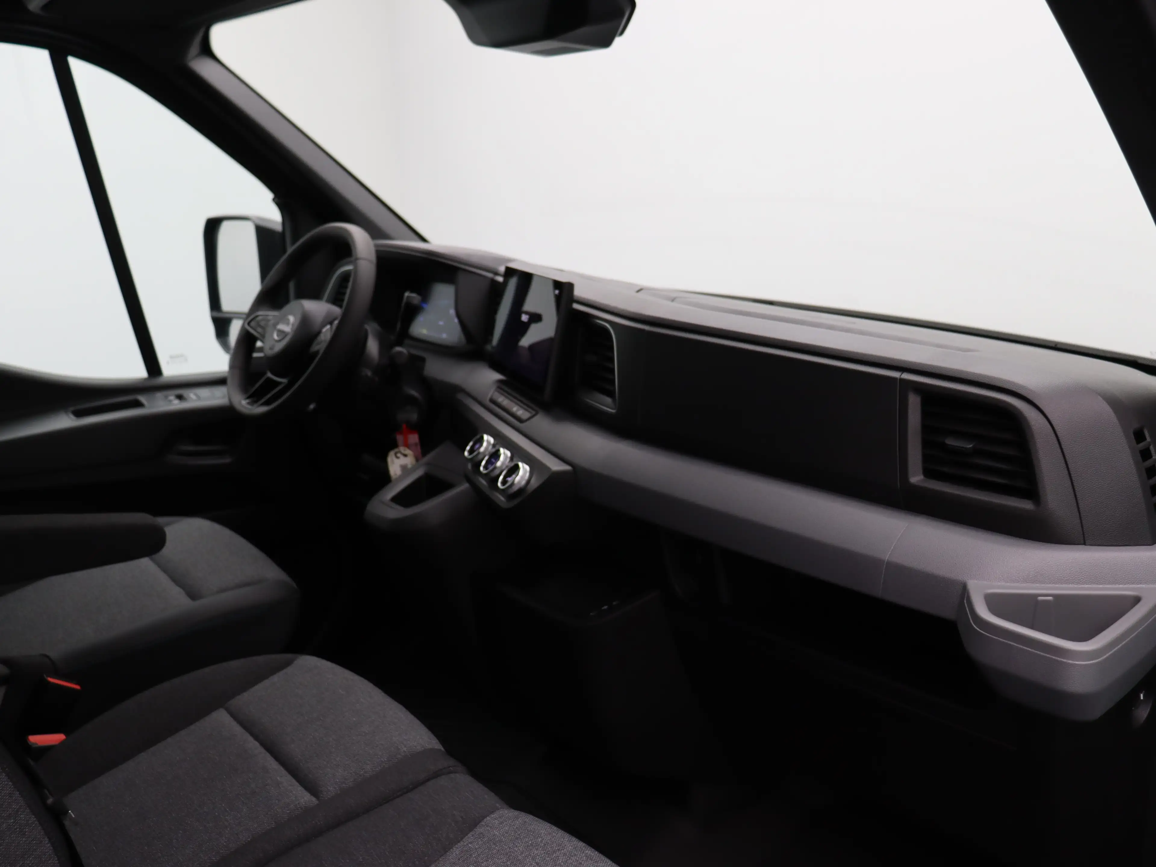 Nissan Interstar Interstar-e Limited + Trekhaak 87 kWh | 7" TFT kle — photo 3