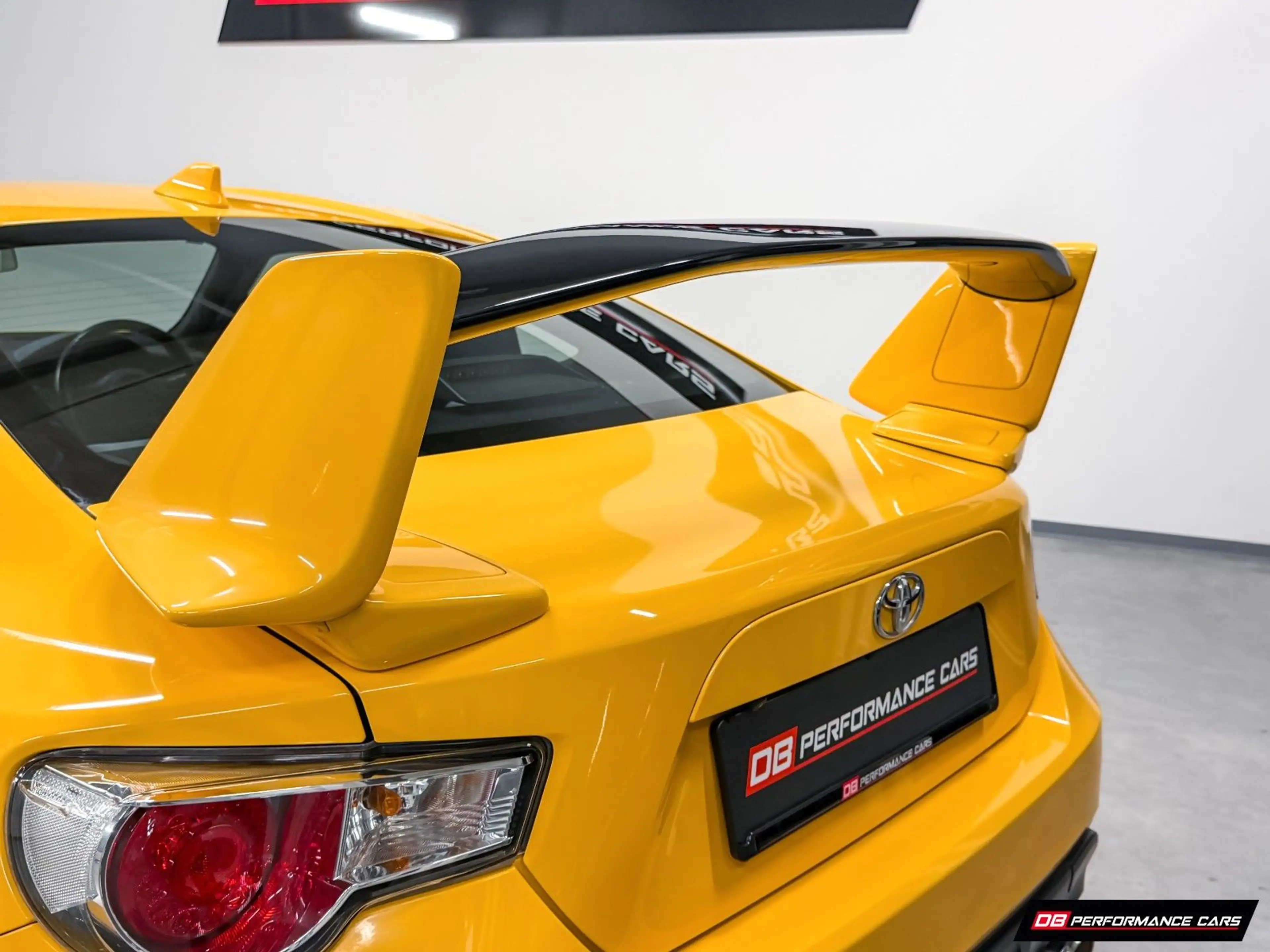 Toyota GT86 Aero Kit, Sonderfarbe gelb, selten,  JDM — photo 10