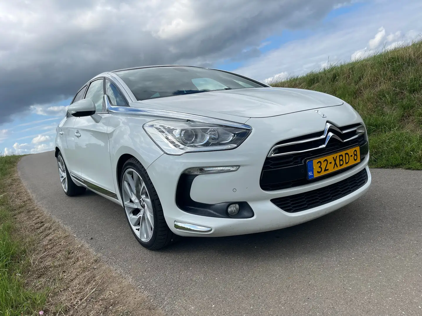 Citroen DS5 DS5 1.6 THP So Chic NAP Blanc - 2