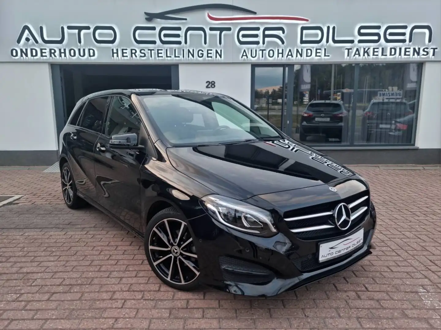 Mercedes-Benz B 180 d Automaat Night pack 79 000 km Zwart - 1