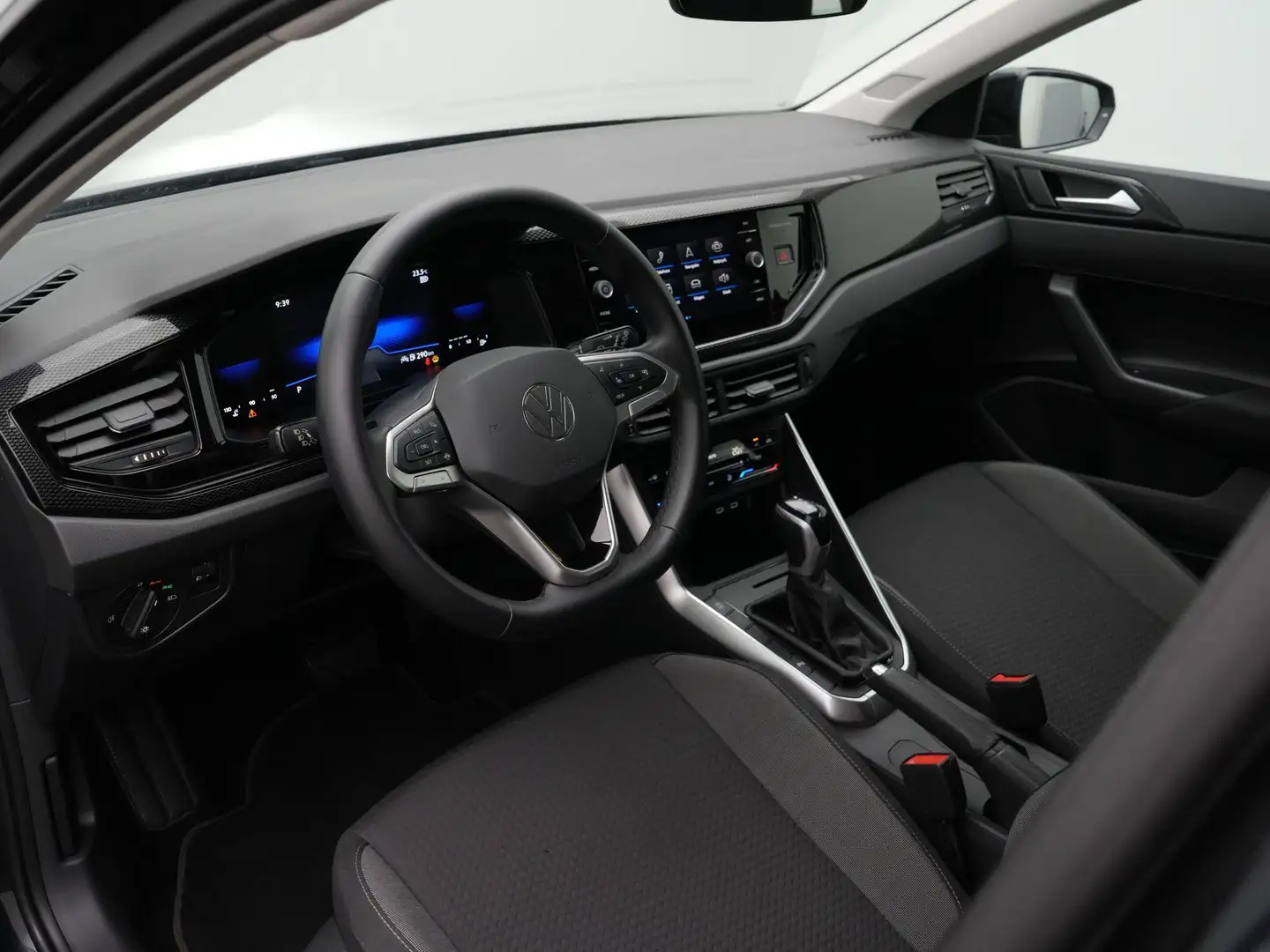 Volkswagen Polo 1.0 TSI 95 pk DSG Life | Achteruitrijcamera | Navi Zwart - 2