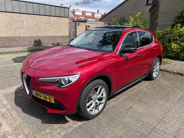 Stelvio 2.0 T AWD 280 pk Q4 | First Edition | Pano/schuif | Memory | PDC | Camera | Carplay | Goed Onderhouden - Garantie
