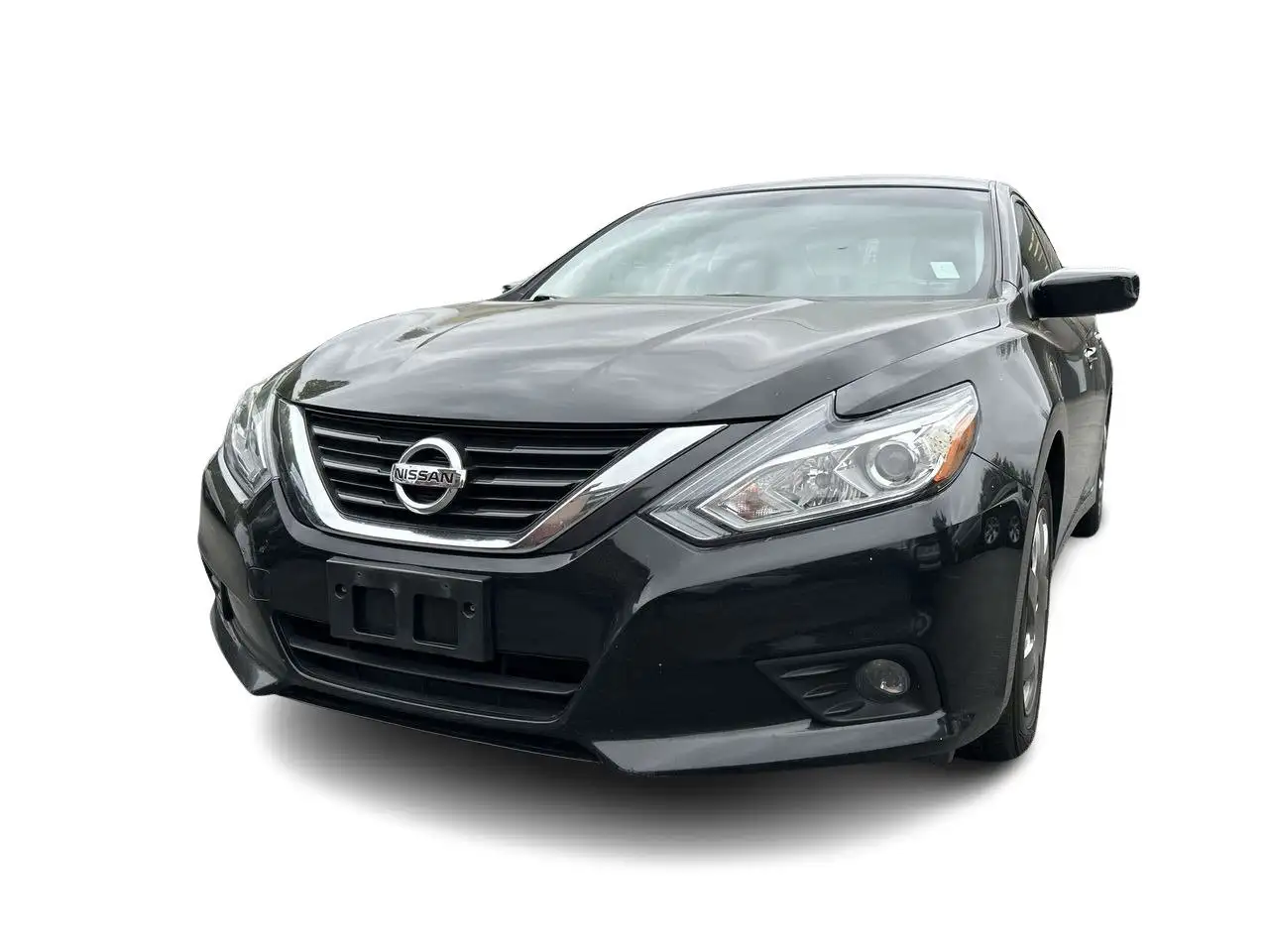 Nissan Altima снимка Nissan Altima