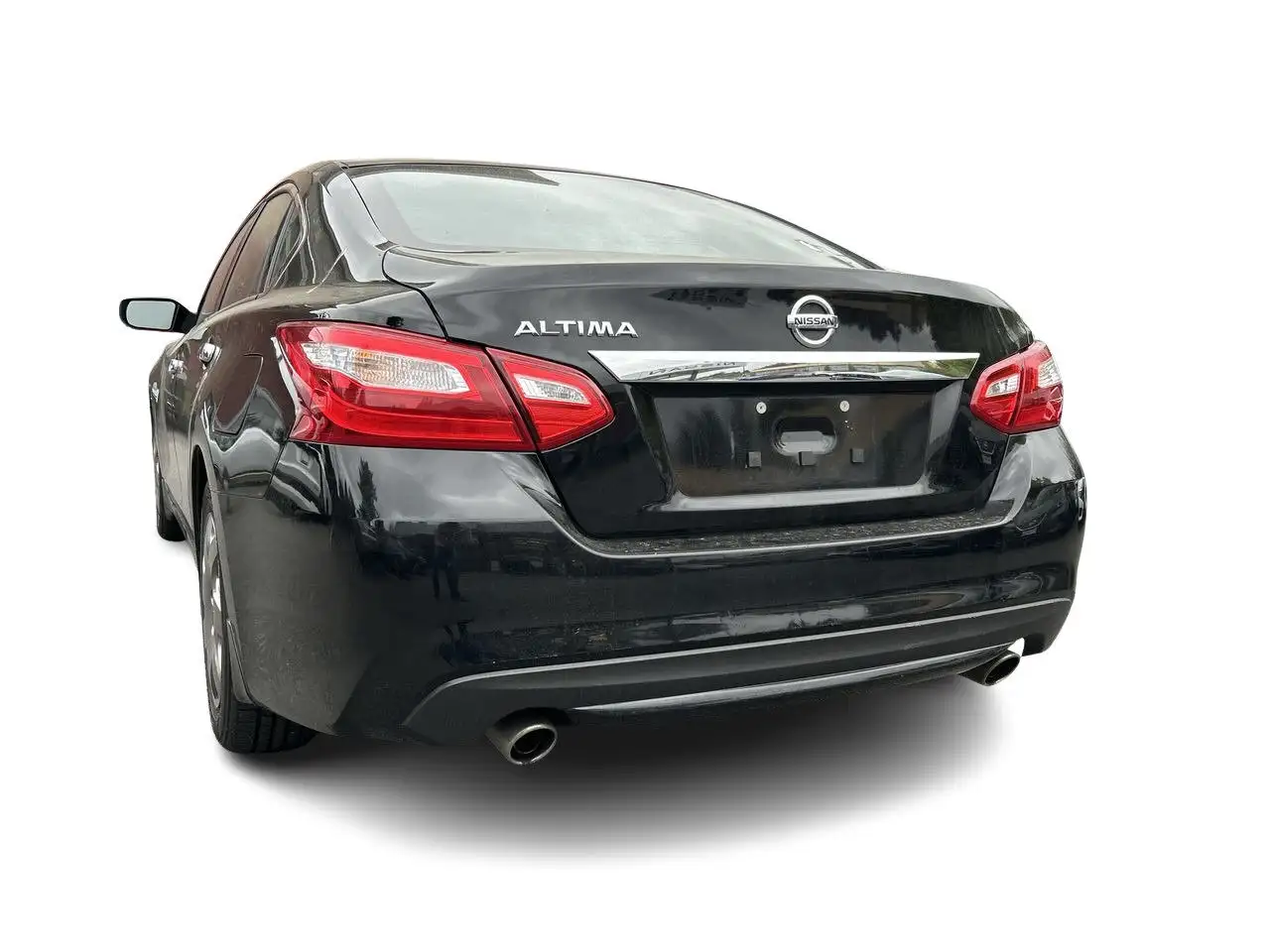 Nissan Altima снимка Nissan Altima