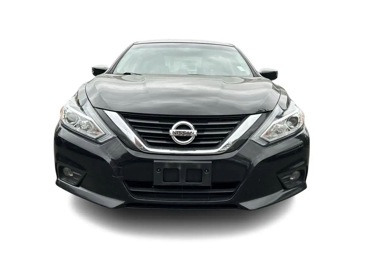 Nissan Altima снимка Nissan Altima