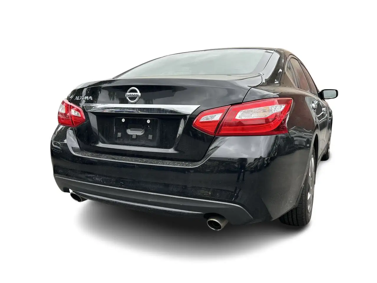 Nissan Altima снимка Nissan Altima