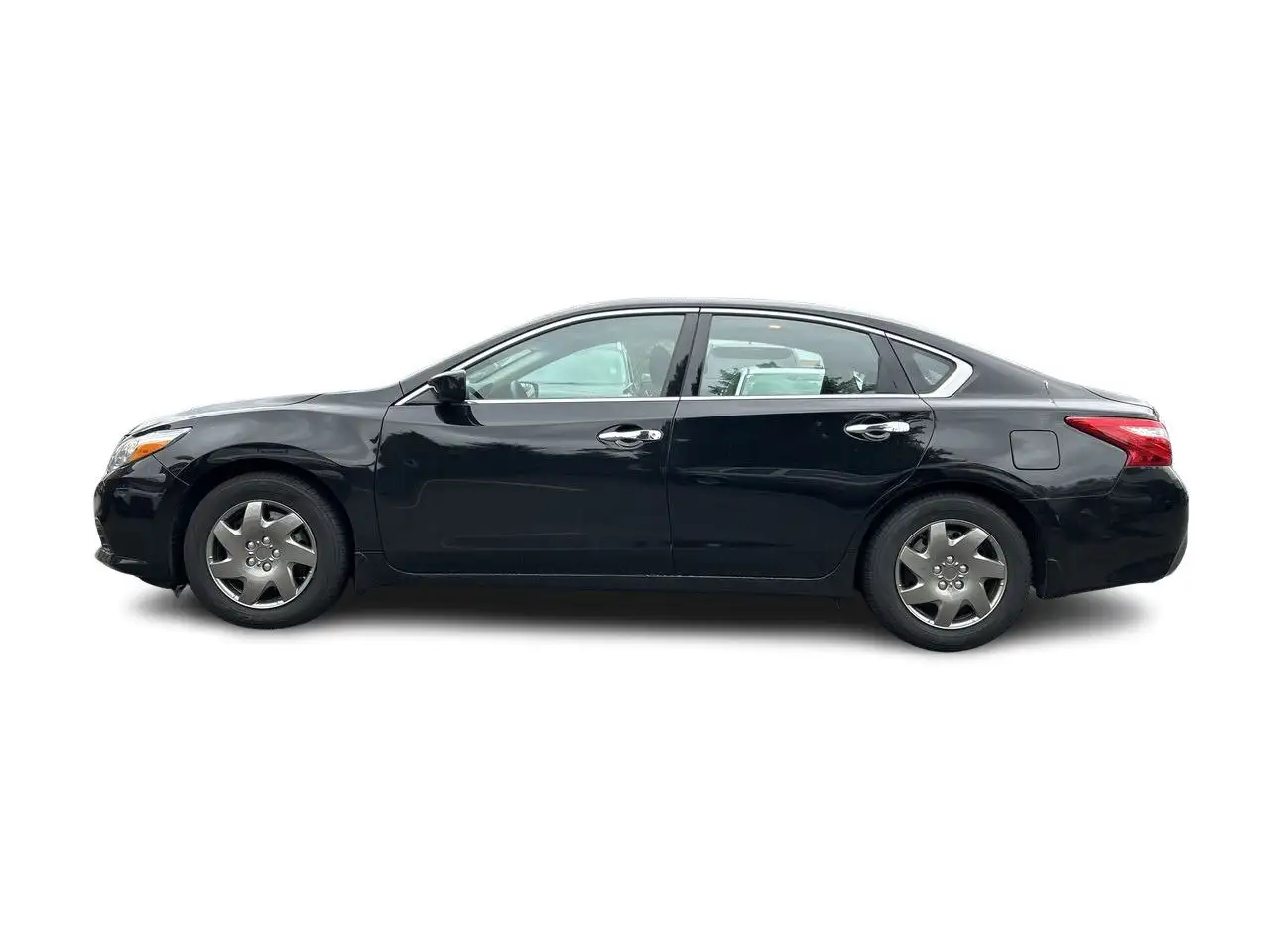 Nissan Altima снимка Nissan Altima