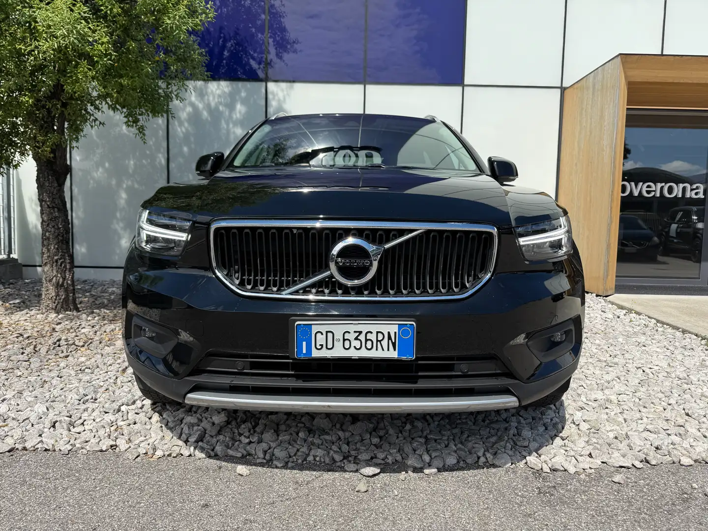 Volvo XC40 XC40 2.0 b4 Momentum Pro awd auto my21 Schwarz - 2