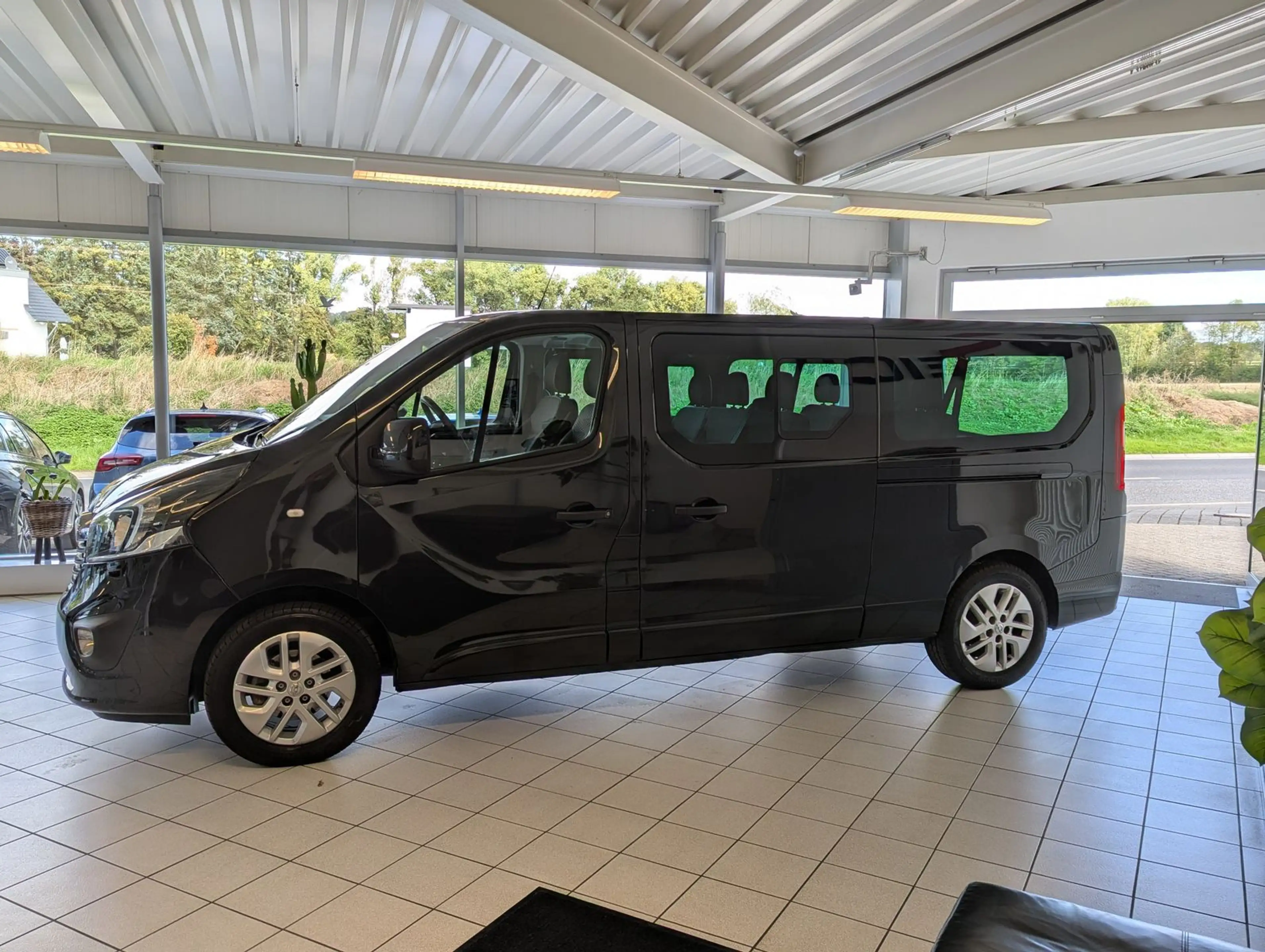 Opel Vivaro B 1.6 CDTI L2H1 Lang Kamera Navi SHZ Temp — photo 3