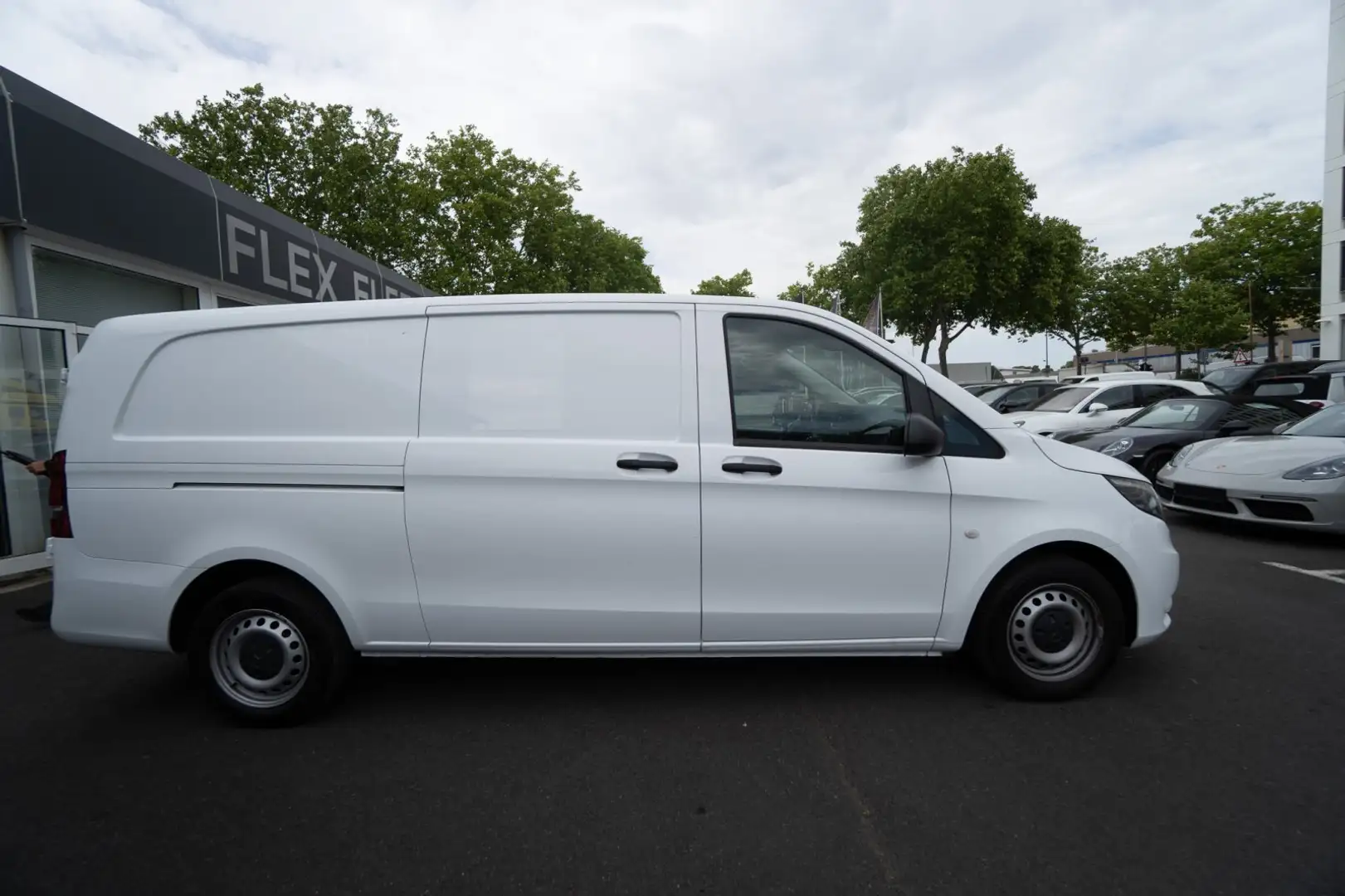 Mercedes-Benz Vito Kasten 116 CDI  RWD extralang Klima AHK Blanc - 2