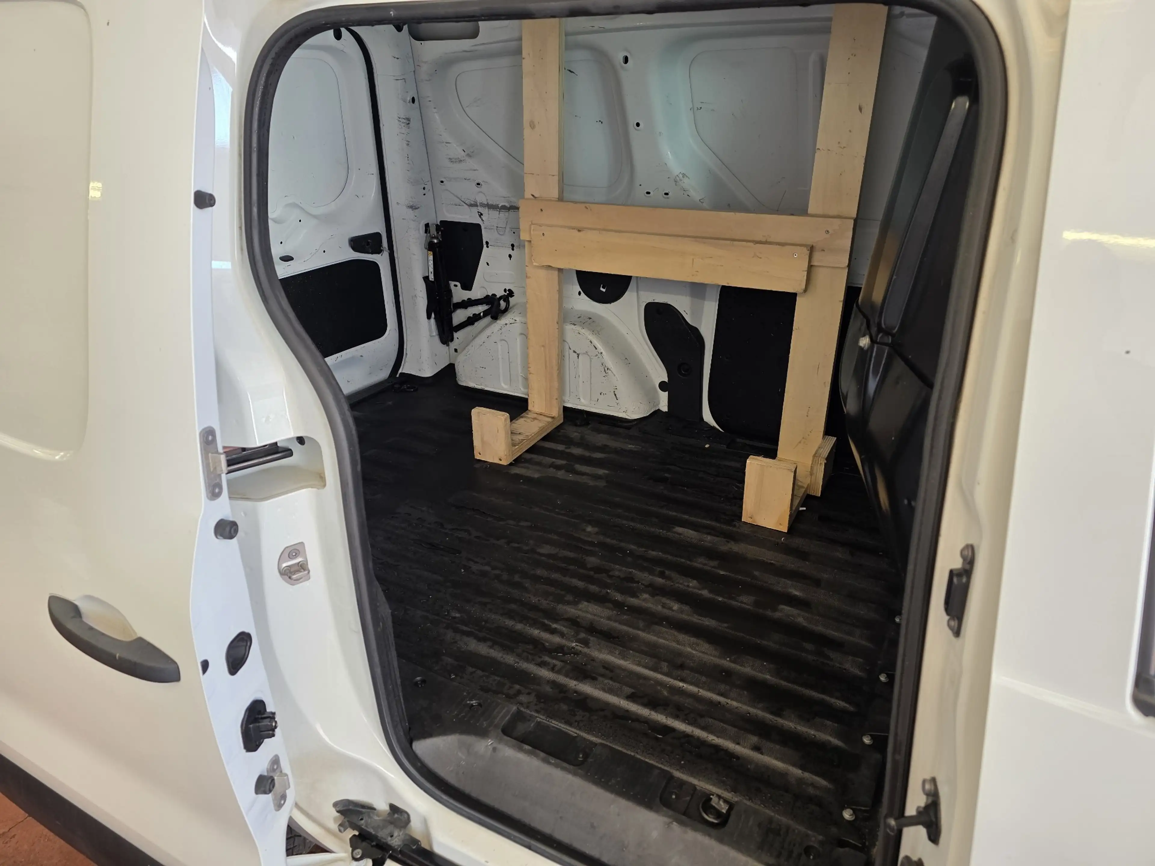 Renault Express Express 1.3 TCe EU6d clim — photo 9