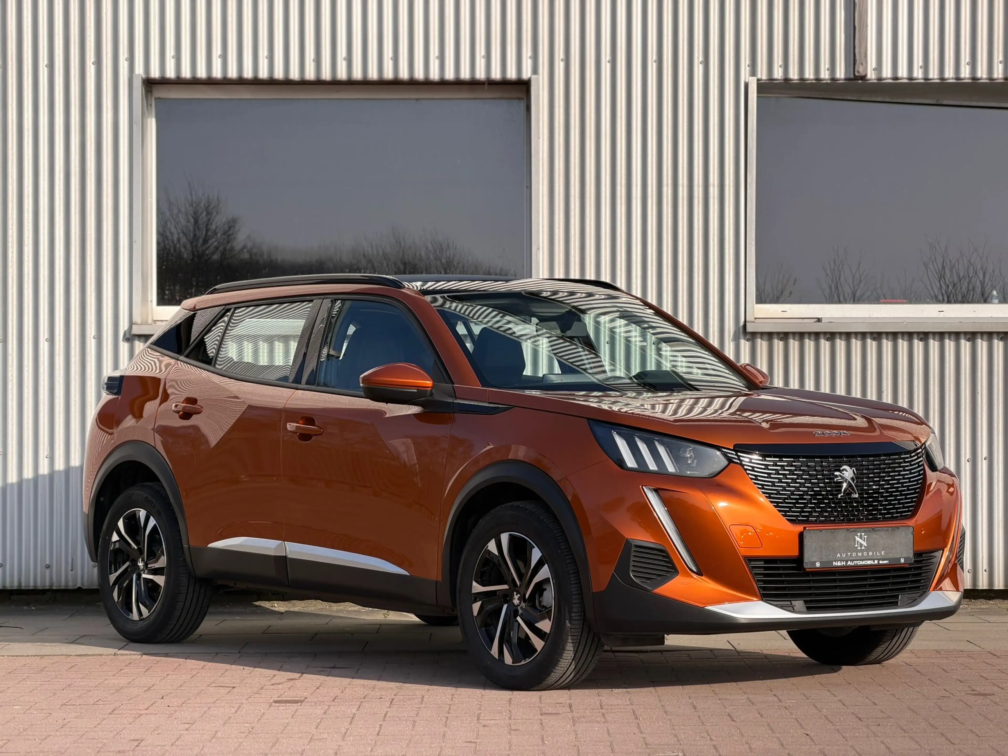 Peugeot 2008 HYBRID136 e-DSC6 Allure GT Pano*Leder*360